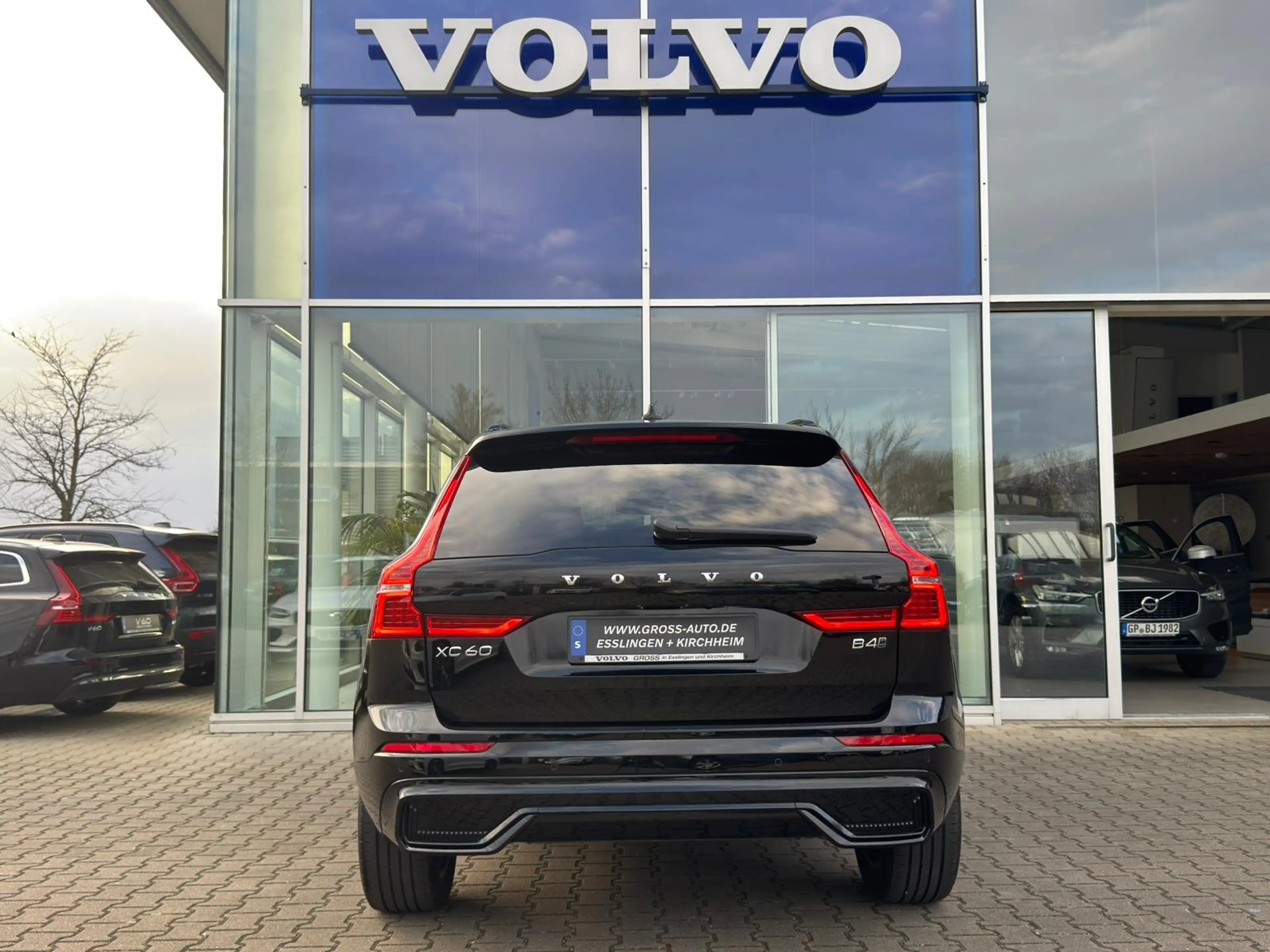 Volvo V60 Cross Country B4d Diesel Ultimate AWD — photo 5