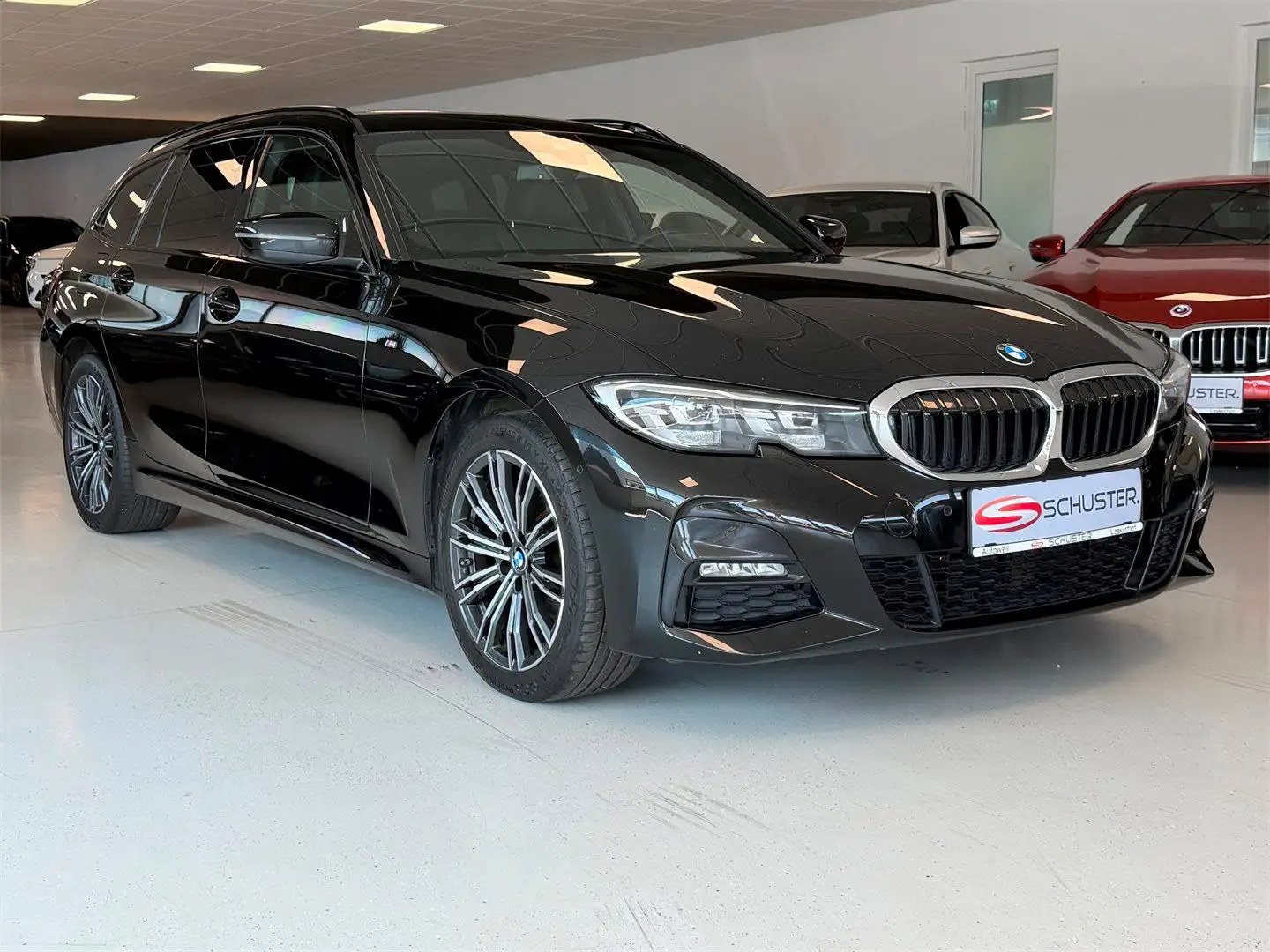 BMW 318 d Touring Aut. M Sport *Top-Ausstattung* Schwarz - 1