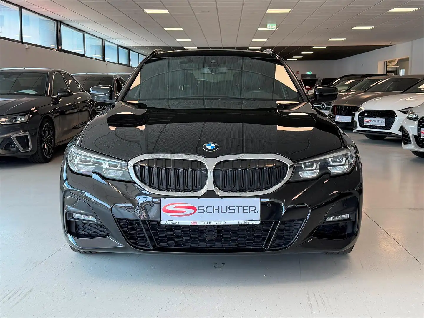 BMW 318 d Touring Aut. M Sport *Top-Ausstattung* Schwarz - 2
