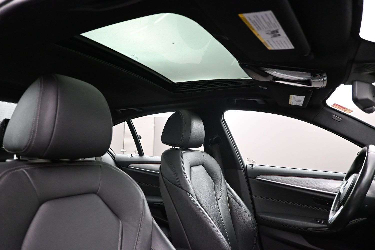 2020 BMW 5 Series 530i xDrive Blind Spot Monitoring | Sunroof | Tri- 4 cyl thumb 35