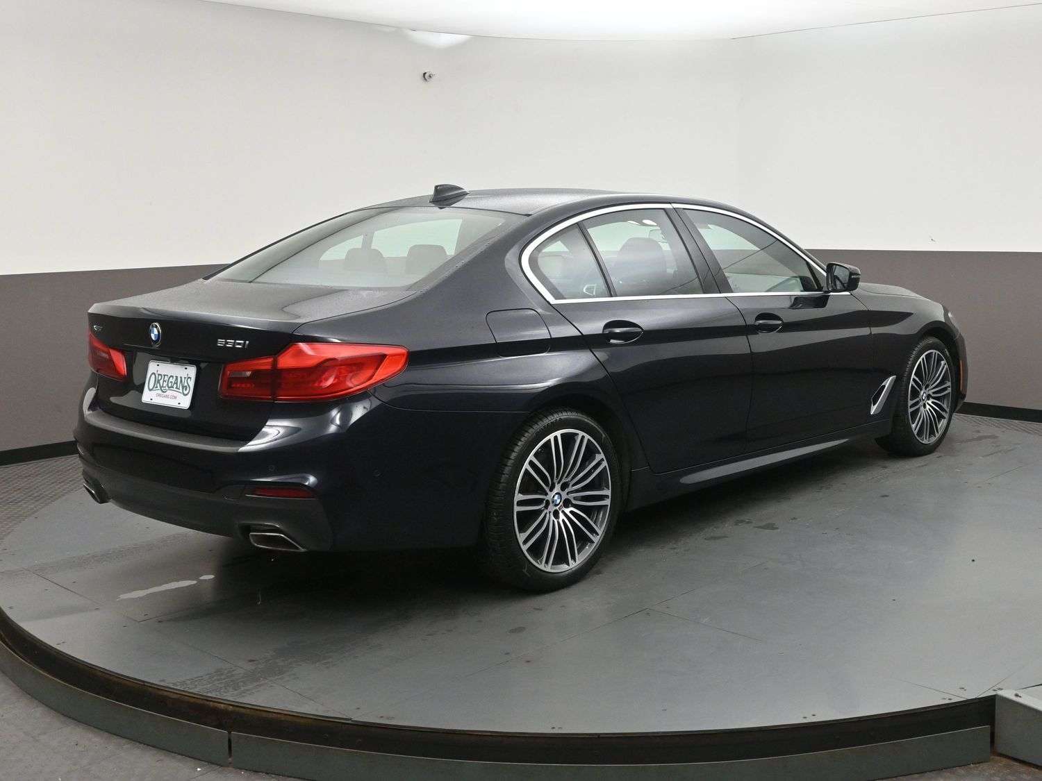2020 BMW 5 Series 530i xDrive Blind Spot Monitoring | Sunroof | Tri- 4 cyl thumb 40