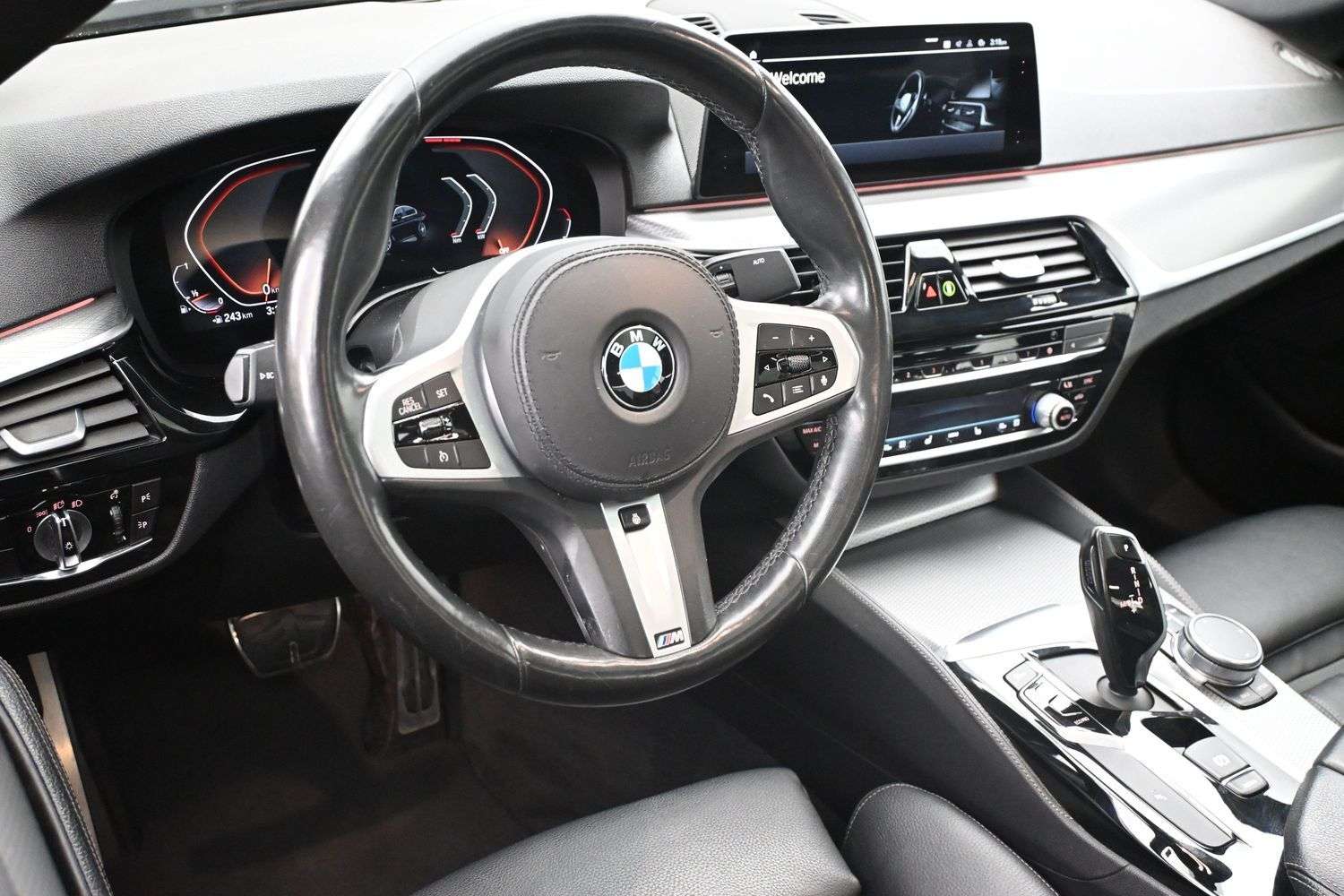 2020 BMW 5 Series 530i xDrive Blind Spot Monitoring | Sunroof | Tri- 4 cyl alt 5