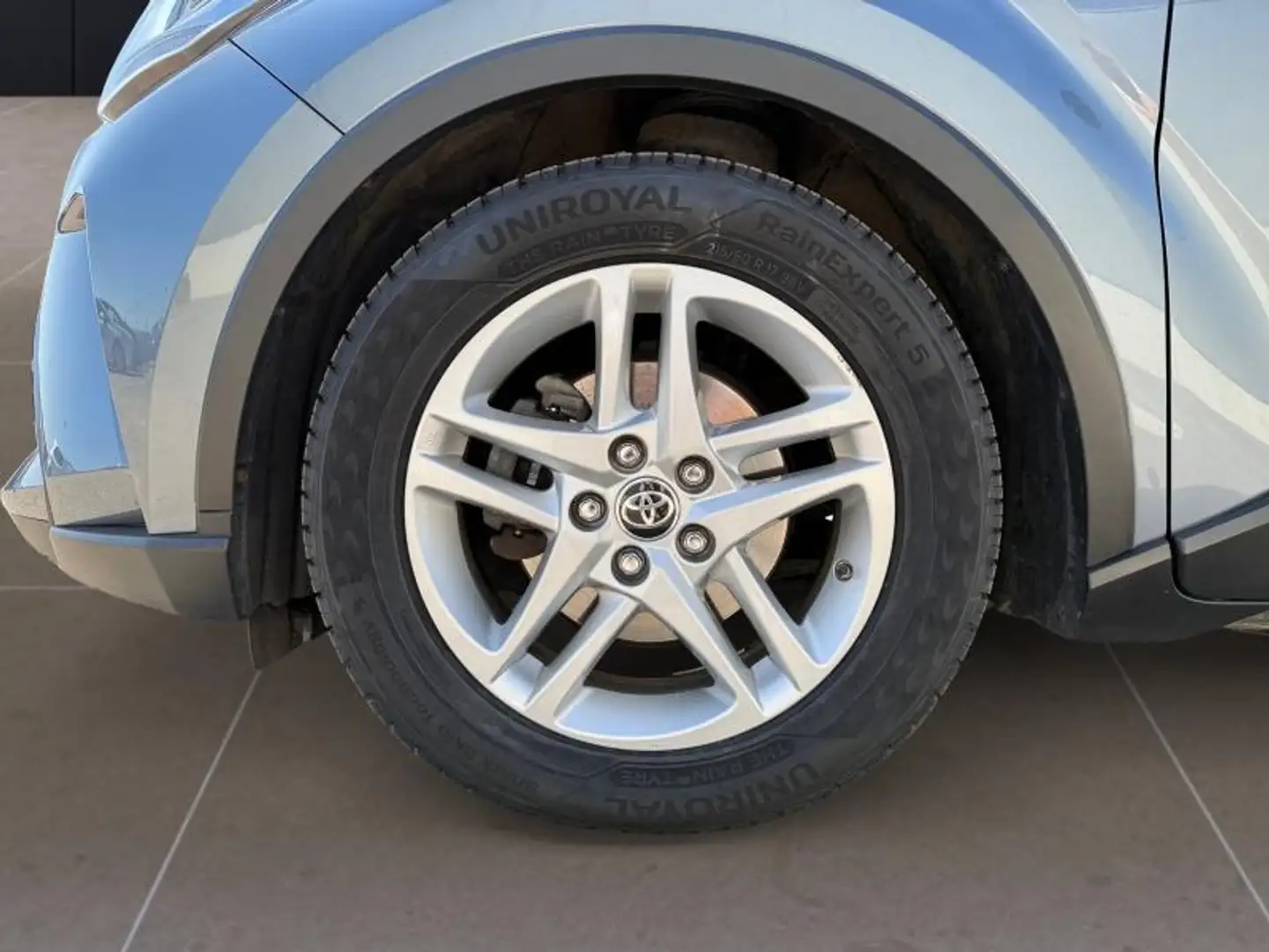 Toyota C-HR C-ENTER Gris - 2