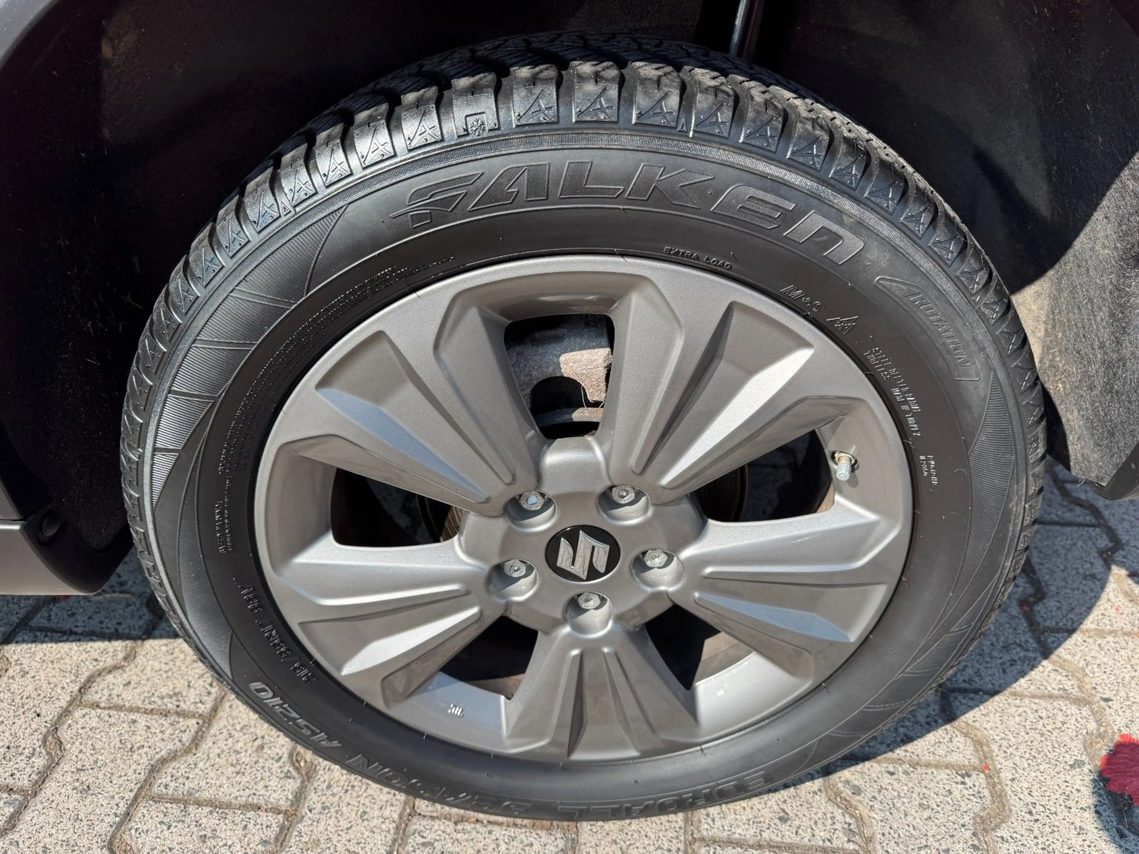 Suzuki Vitara 1.5 DUAJET Hybrid *NAVI*SITZH*LED*KAMERA* — photo 4