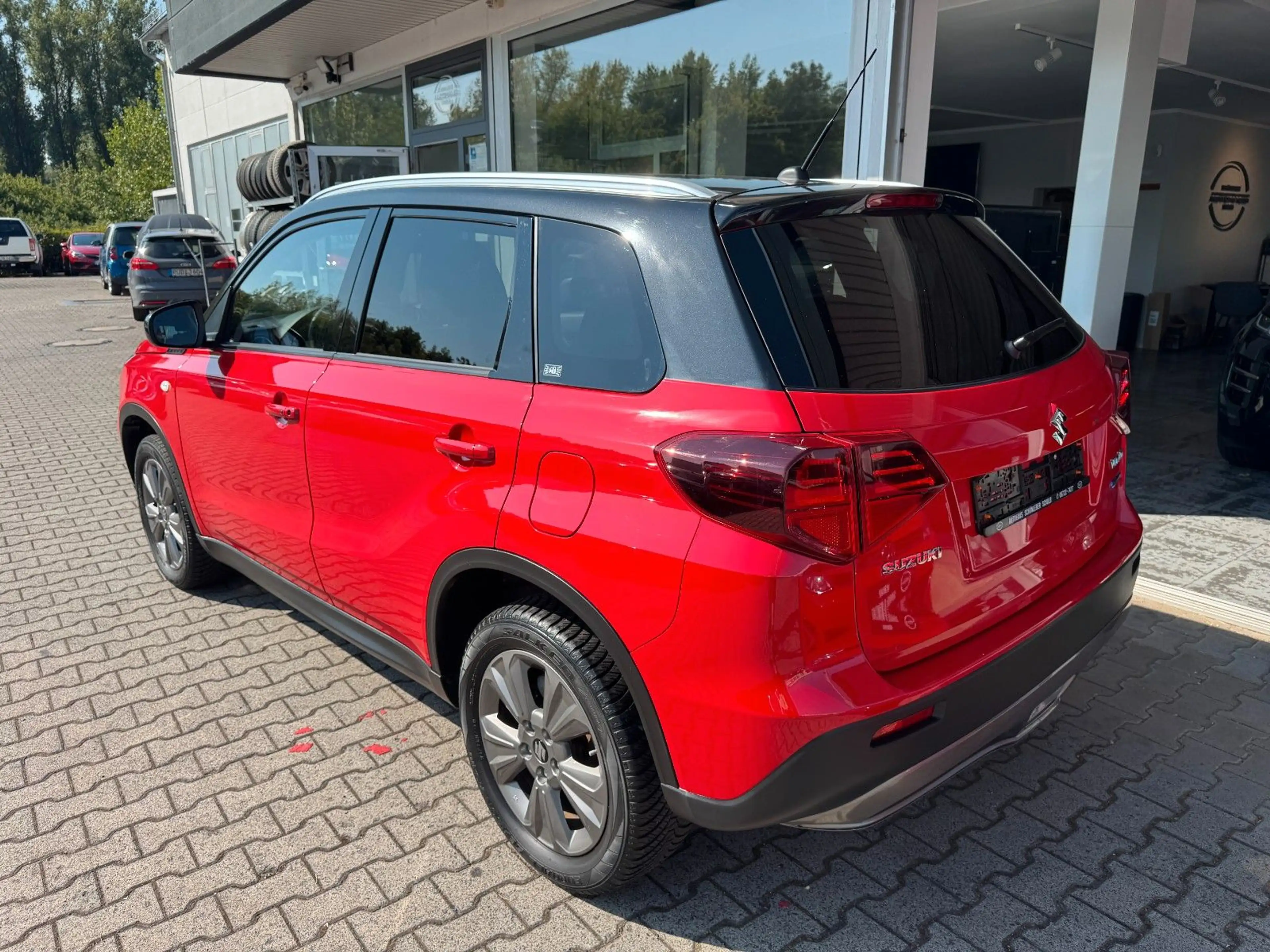 Suzuki Vitara 1.5 DUAJET Hybrid *NAVI*SITZH*LED*KAMERA* — photo 5
