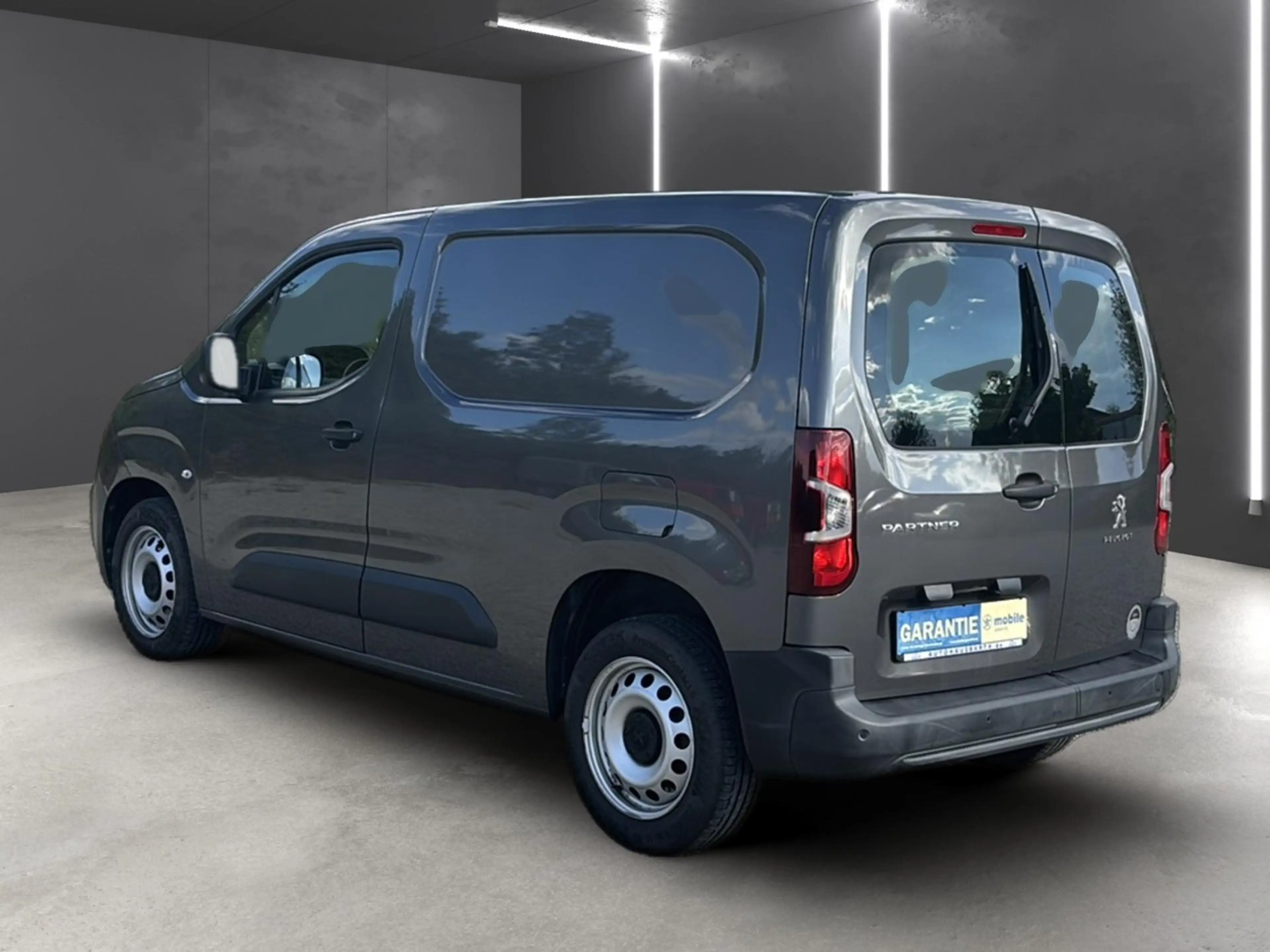 Peugeot Partner Premium L1 *NAVI*KLIMA*3-SITZER*SORTIMO-EINBAU — photo 4