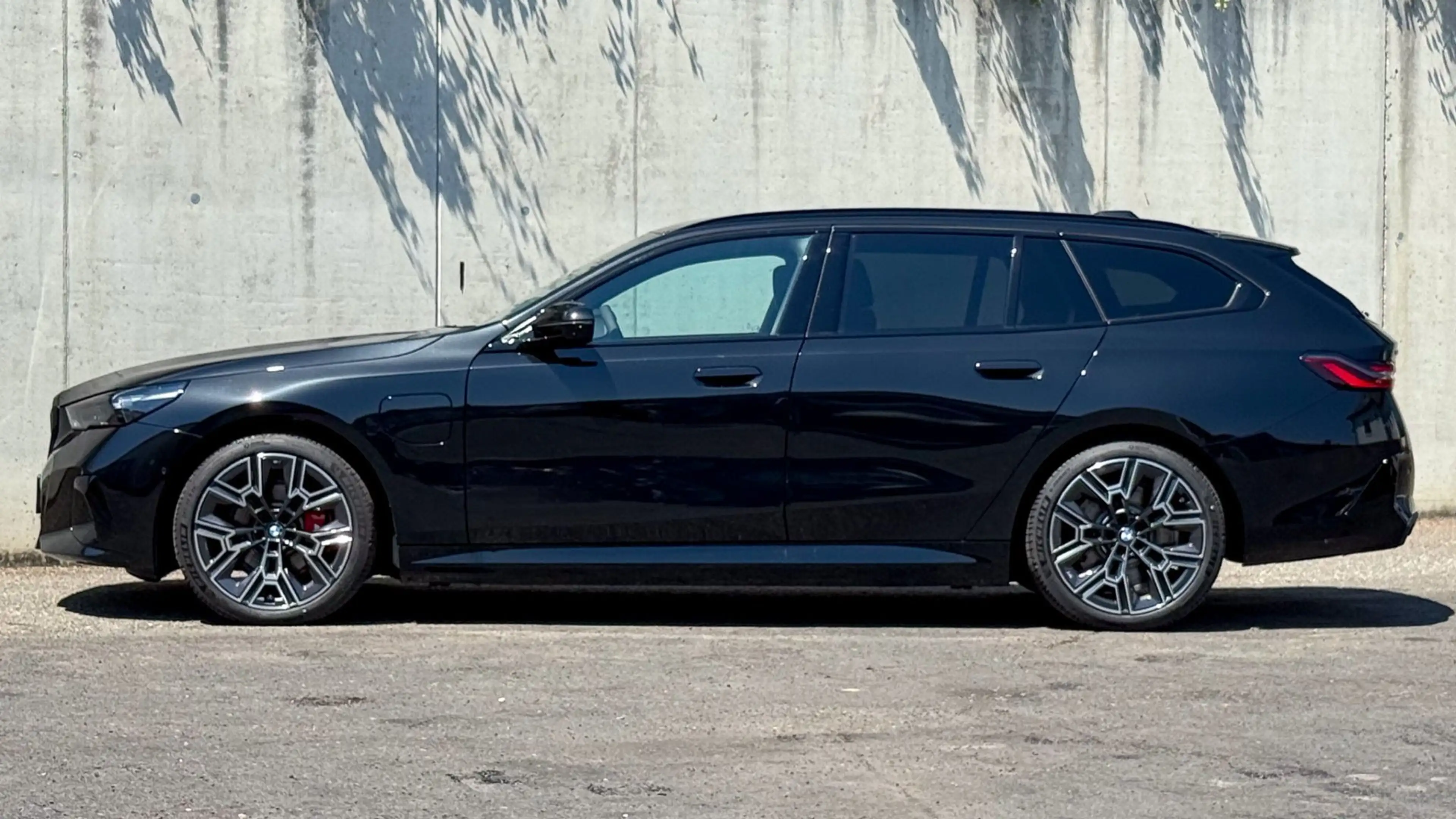 BMW 550 e xDrive M-Sportpaket Pro — photo 6