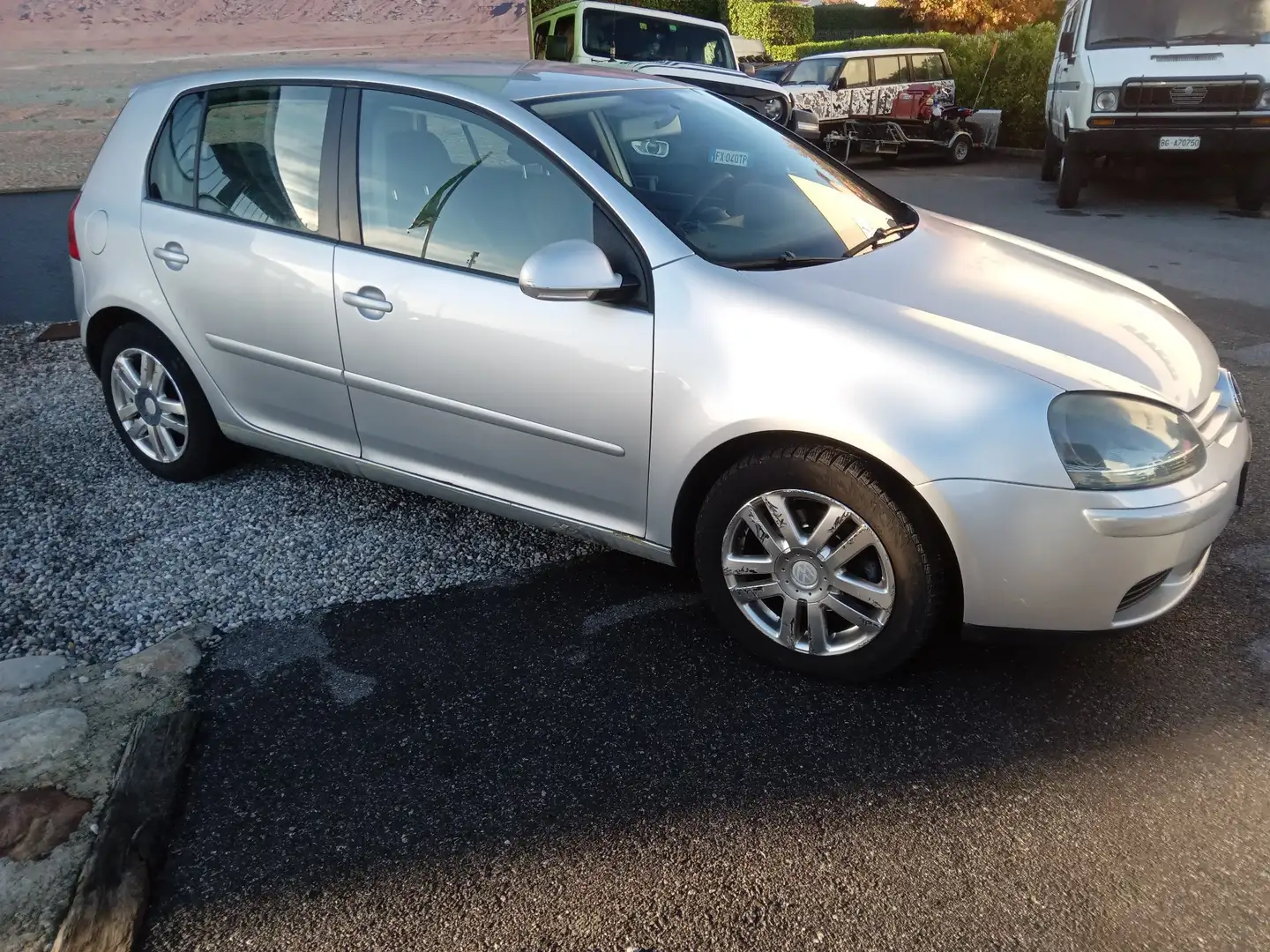 Volkswagen Golf 5p 1.9 tdi Highline Plus 130cv Argento - 2