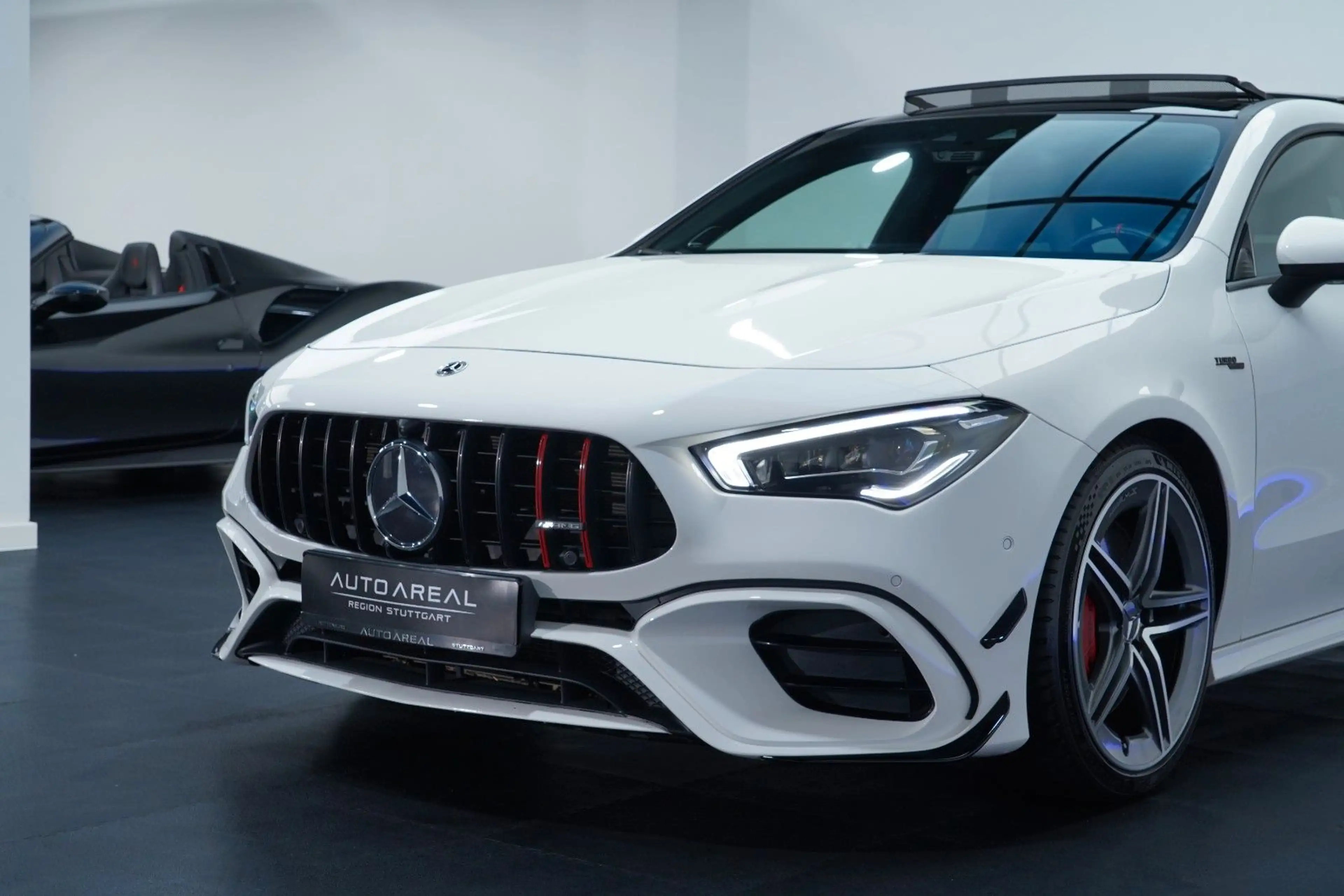 Mercedes-Benz CLA 45 AMG 8G/LED/PANO/KAM/AMBIEN — photo 5