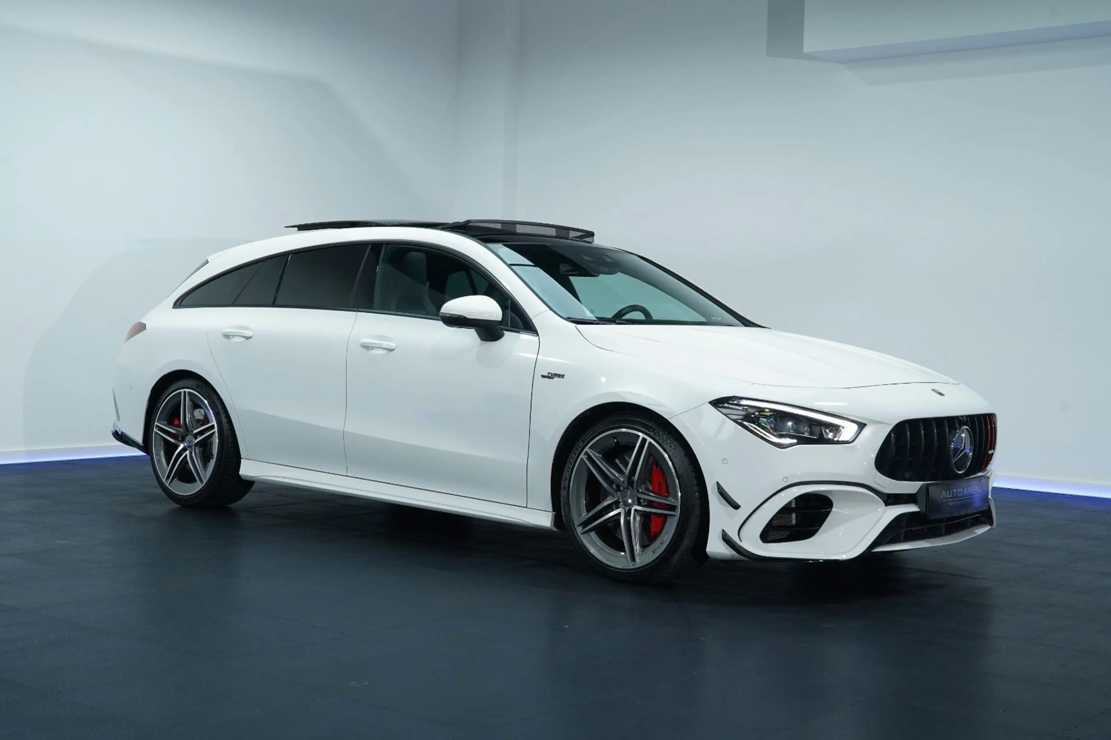 Mercedes-Benz CLA 45 AMG 8G/LED/PANO/KAM/AMBIEN — photo 14