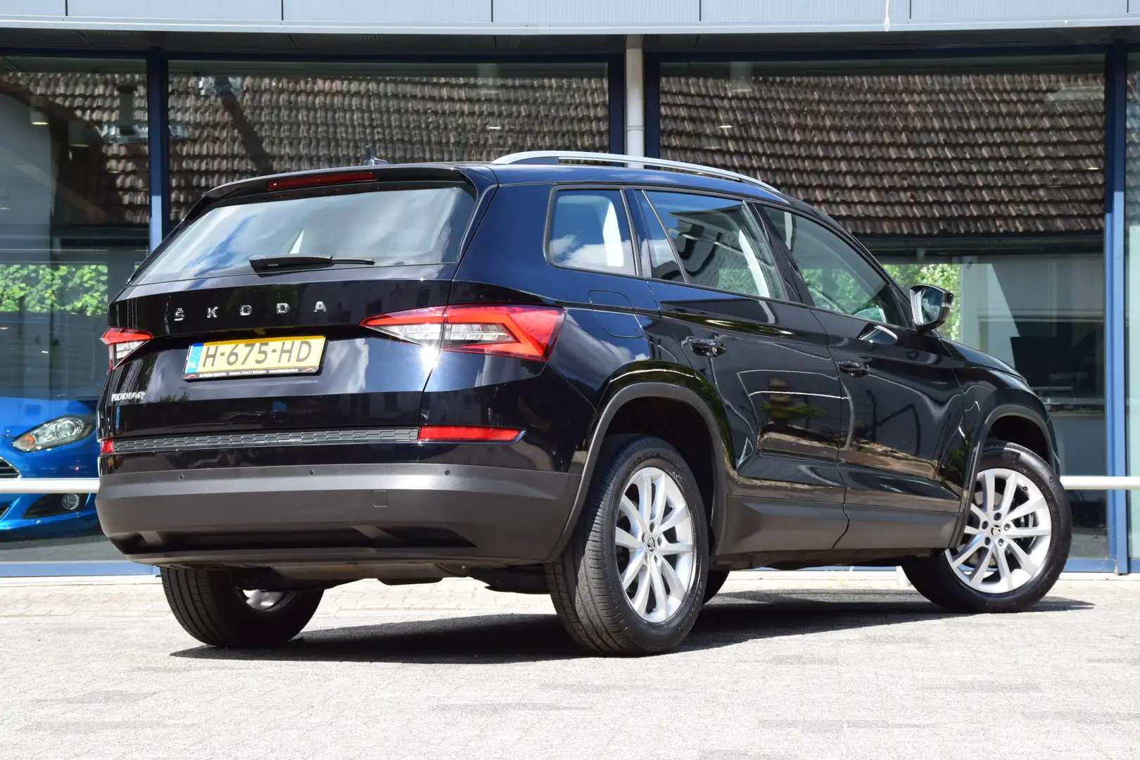Skoda Kodiaq 1.5 TSI 150PK Limited Business Edition DSG Automaa Zwart - 2
