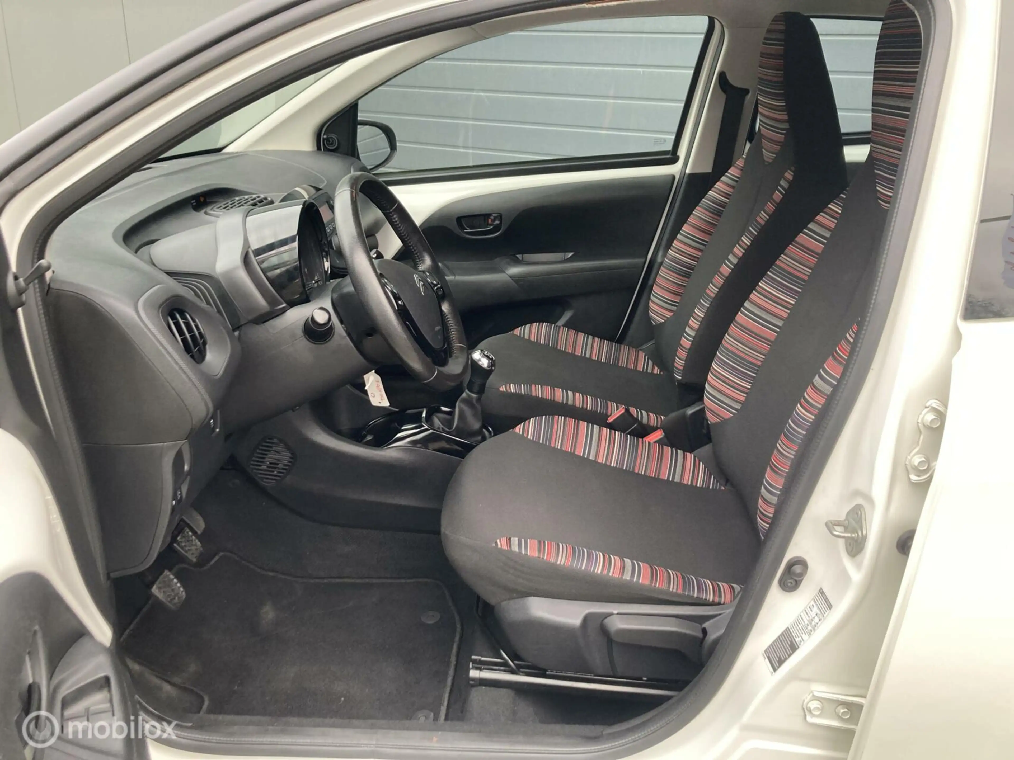 Citroen C1 1.0 VTi Feel A/C |Bluetooth| Isofix| — photo 8