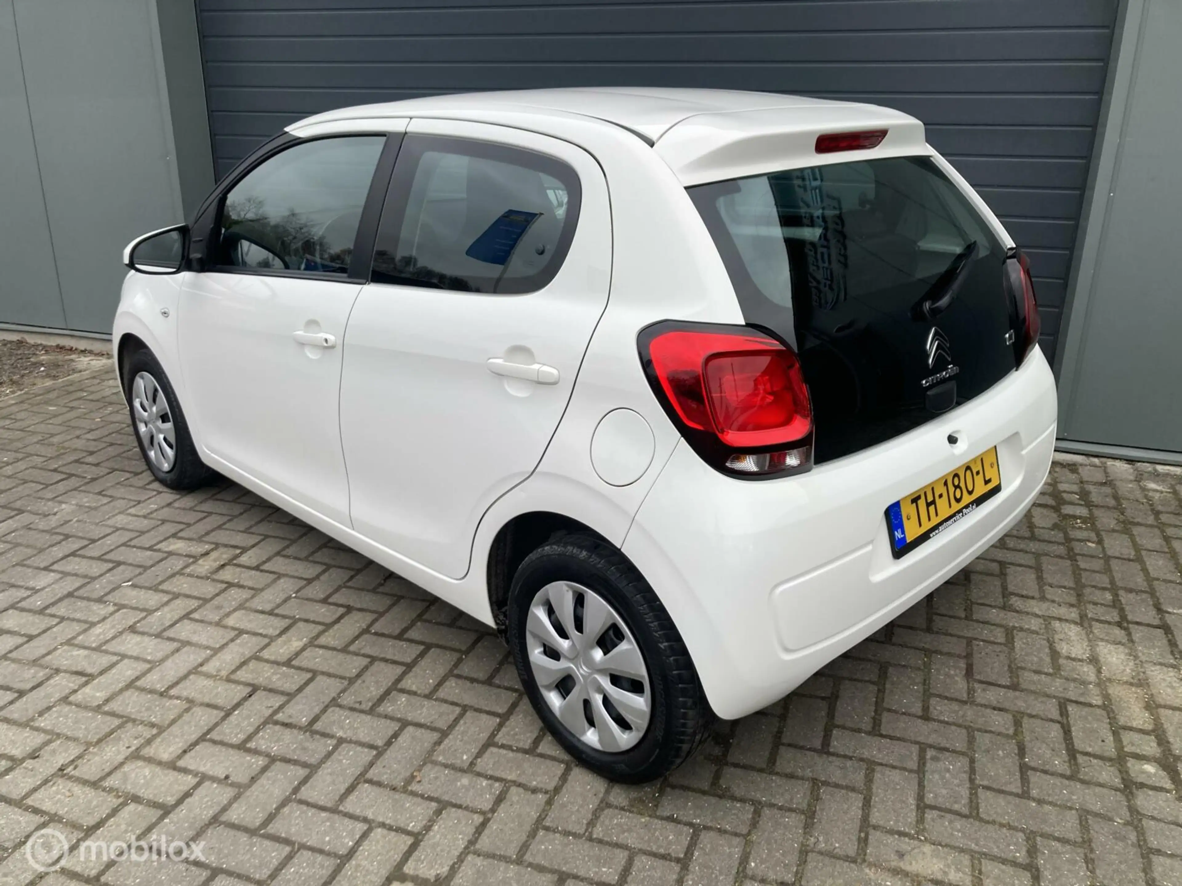 Citroen C1 1.0 VTi Feel A/C |Bluetooth| Isofix| — photo 5