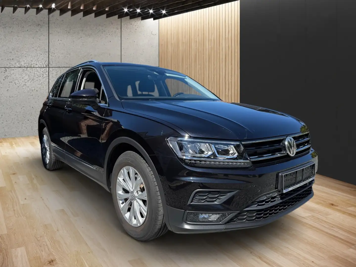 Volkswagen Tiguan Highline 1.5 TSI DSG abn. AHK Klima Navi Noir - 2