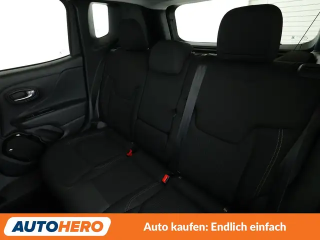 Jeep Renegade view 14