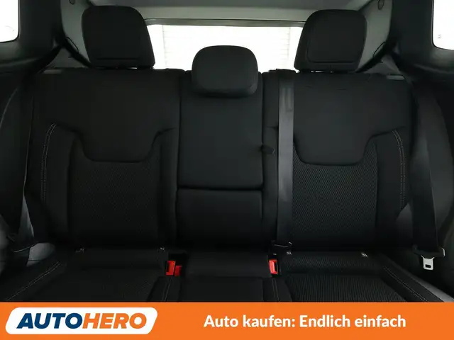 Jeep Renegade view 15