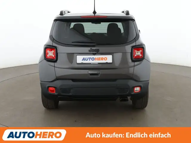 Jeep Renegade view 5