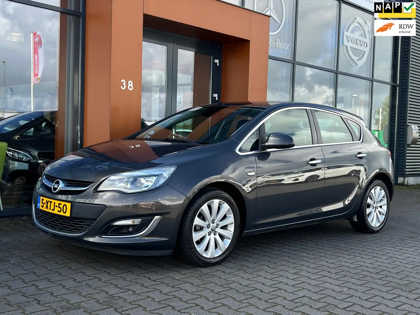 Opel Astra 1.4 Turbo automaat|Camera|PDC|Cruise|Navi|BTAudio Grijs - 1