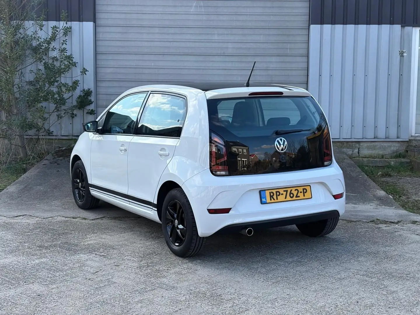 Volkswagen up! up! 1.0 BMT move Wit - 2