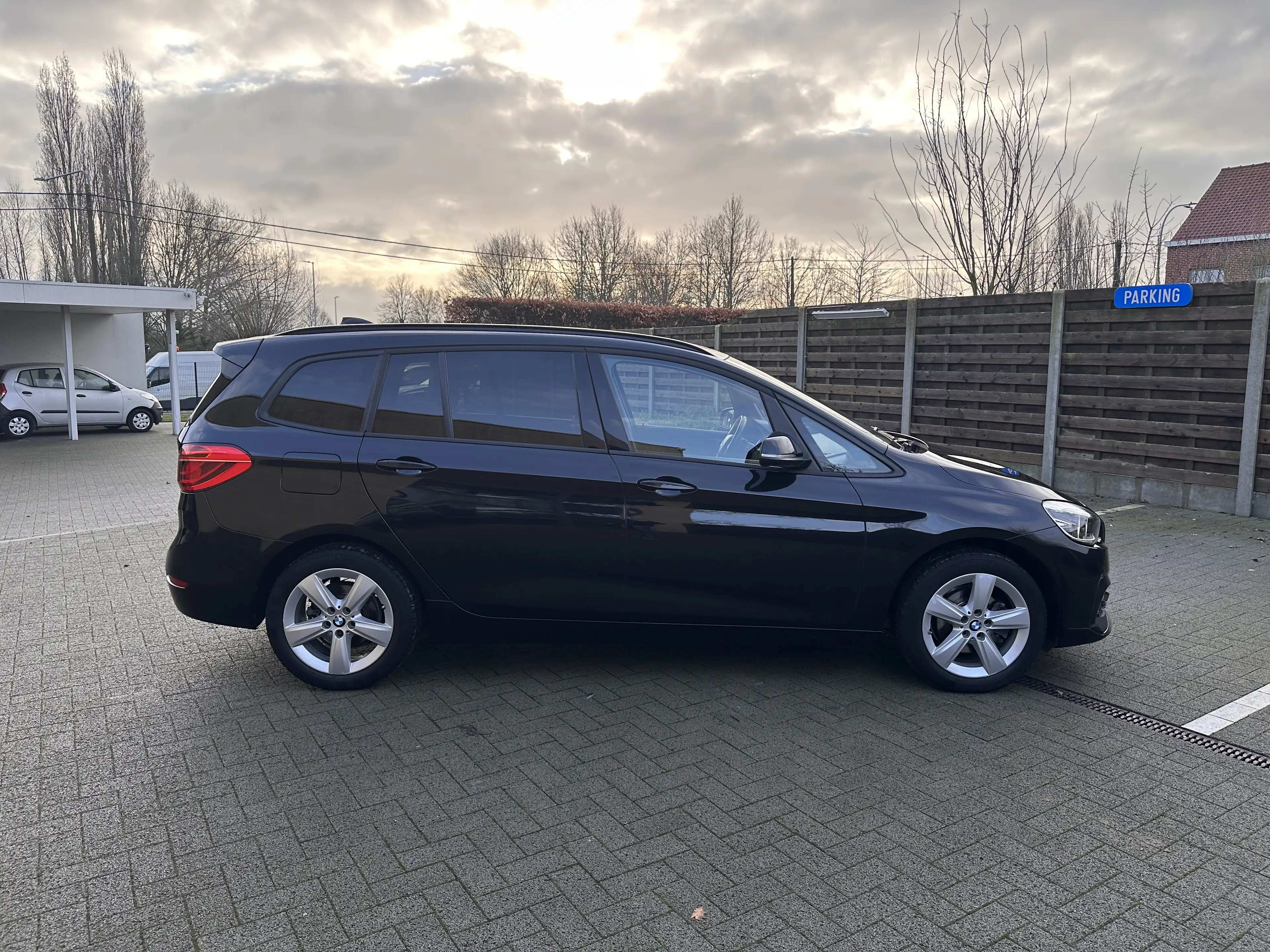 BMW 216 Gran Tourer 7pl - led -Camera - Pano - SportLine — photo 4