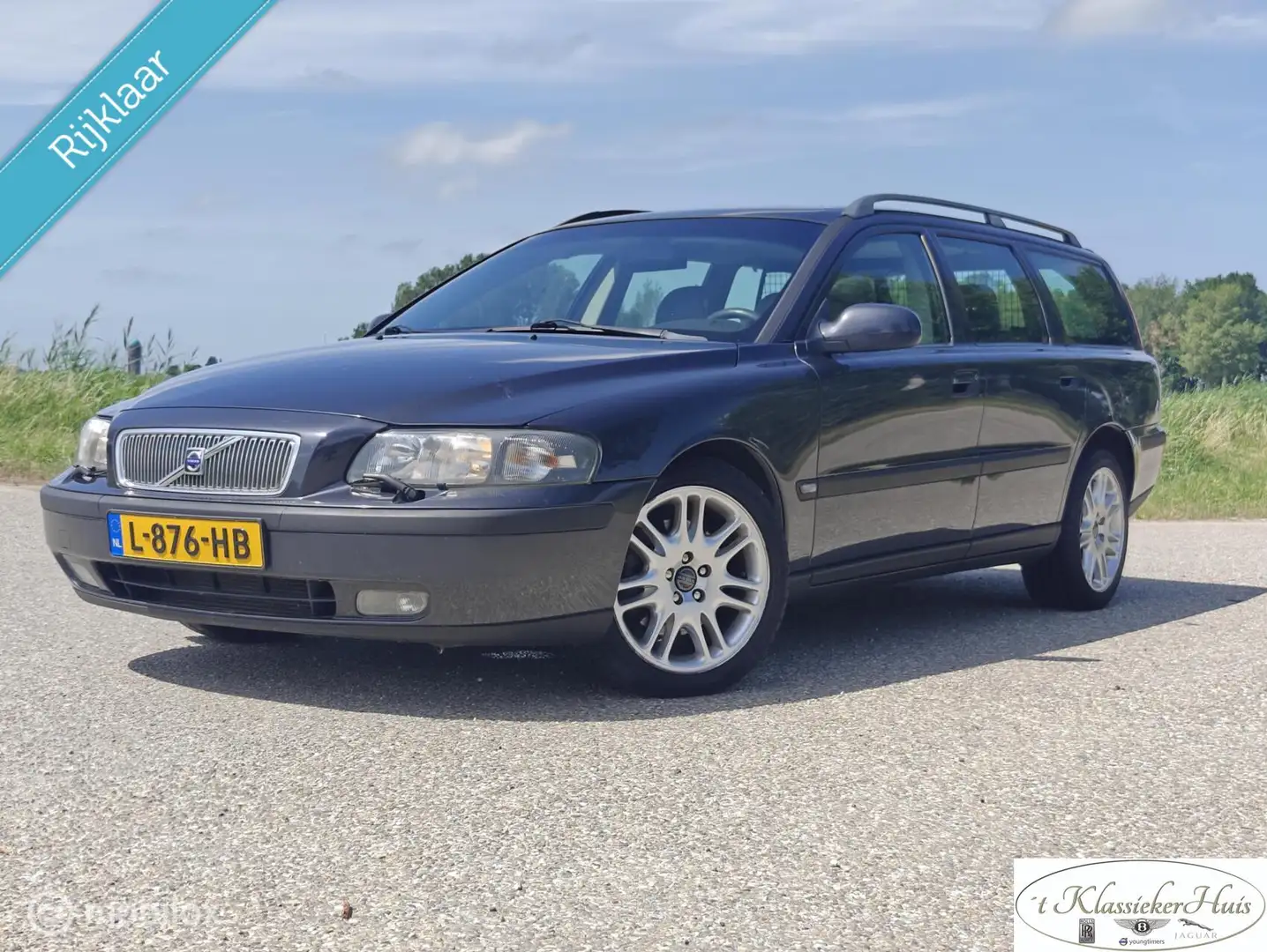 Volvo V70 2.4 T Comfort Line automaat schuifdak Gris - 1