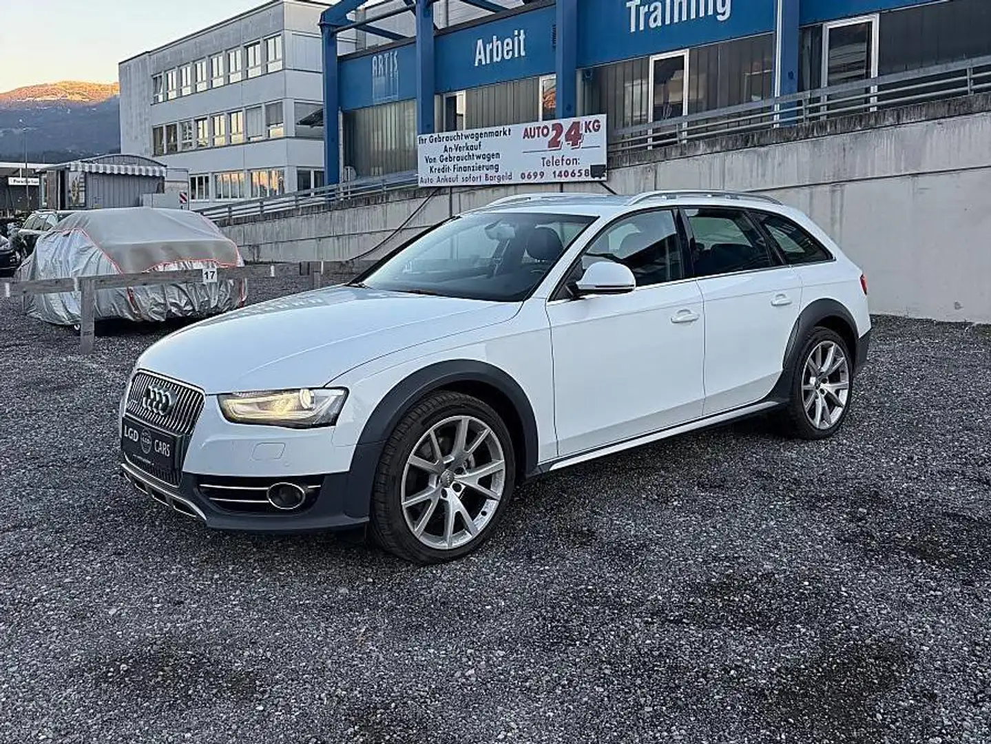 Audi A4 allroad 3.0 TDI (180kW) Weiß - 1