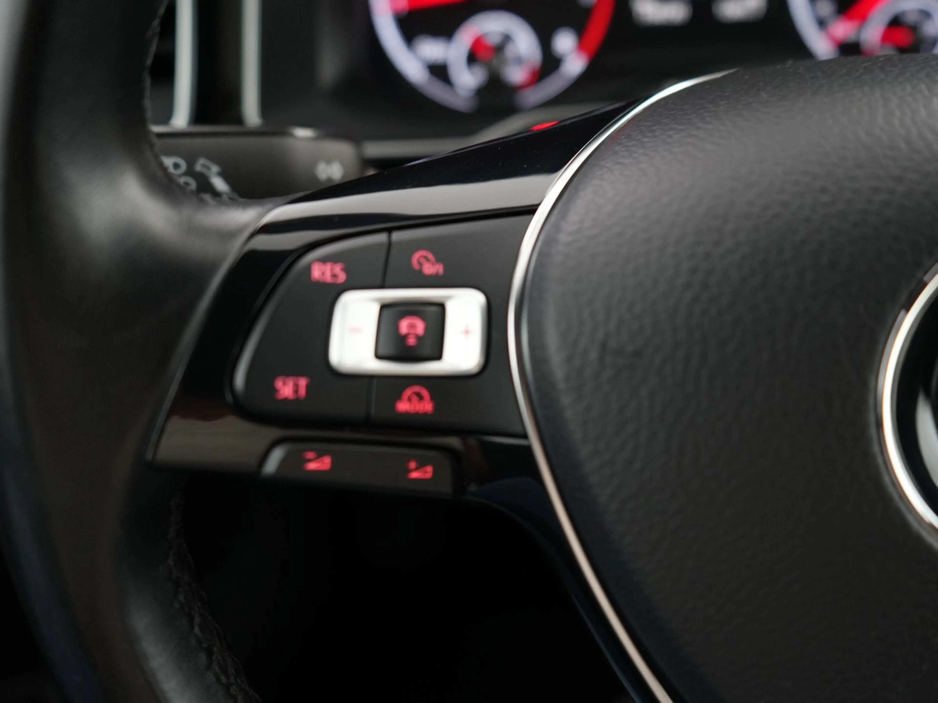 Volkswagen Polo 1.0 TSI Highline | Pano | Beats | Clima | Camera | — photo 19