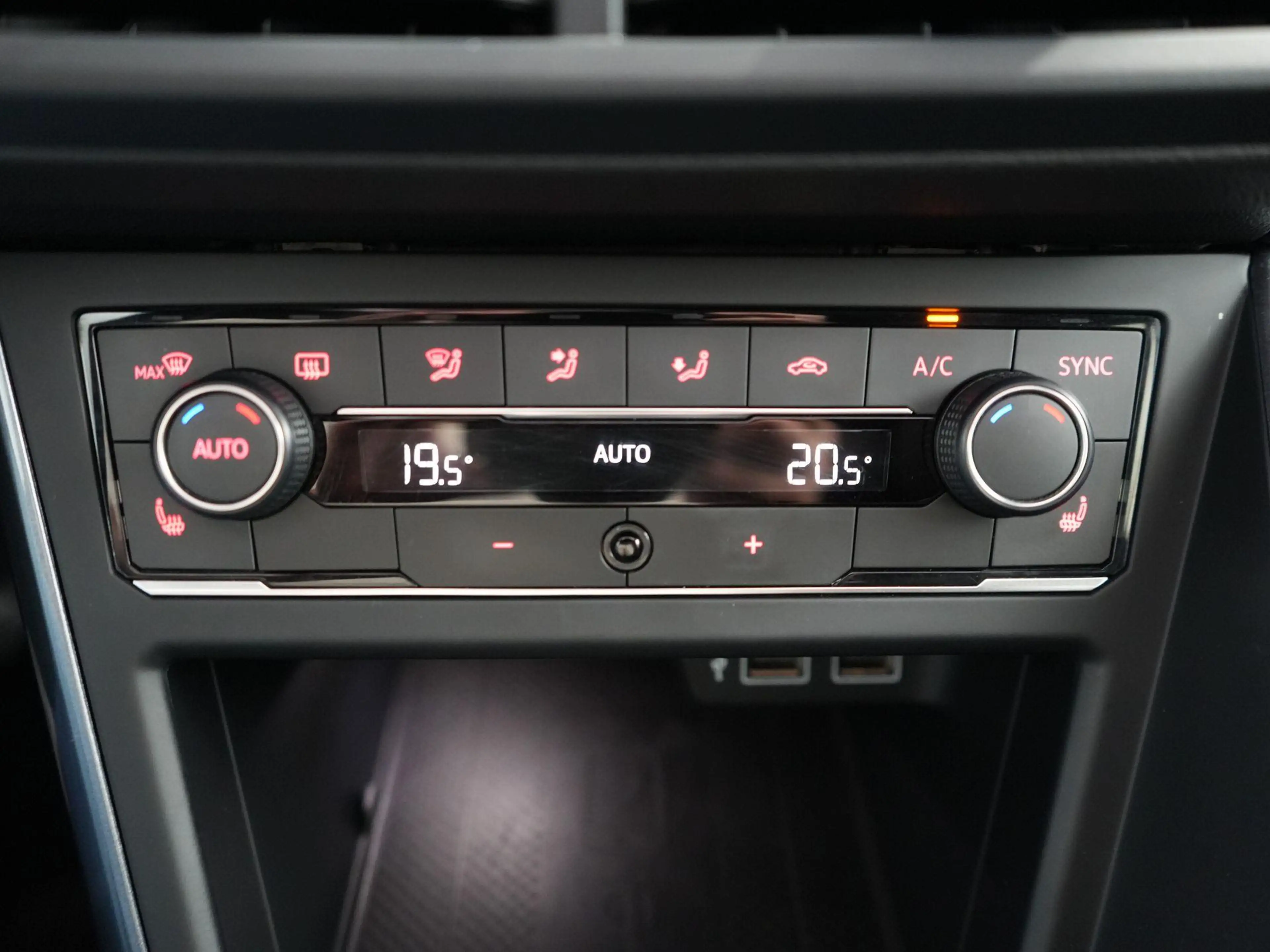 Volkswagen Polo 1.0 TSI Highline | Pano | Beats | Clima | Camera | — photo 16
