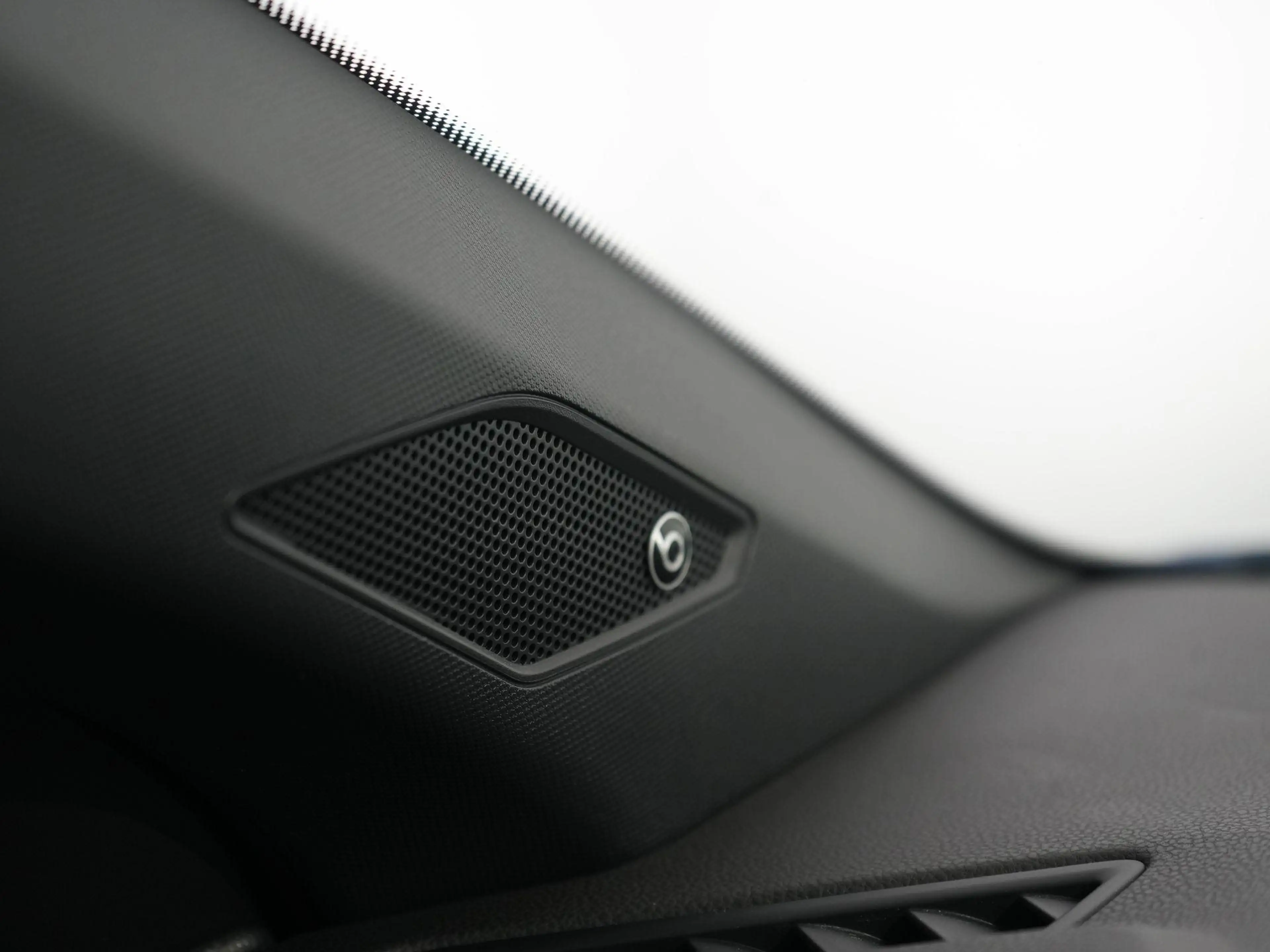 Volkswagen Polo 1.0 TSI Highline | Pano | Beats | Clima | Camera | — photo 23