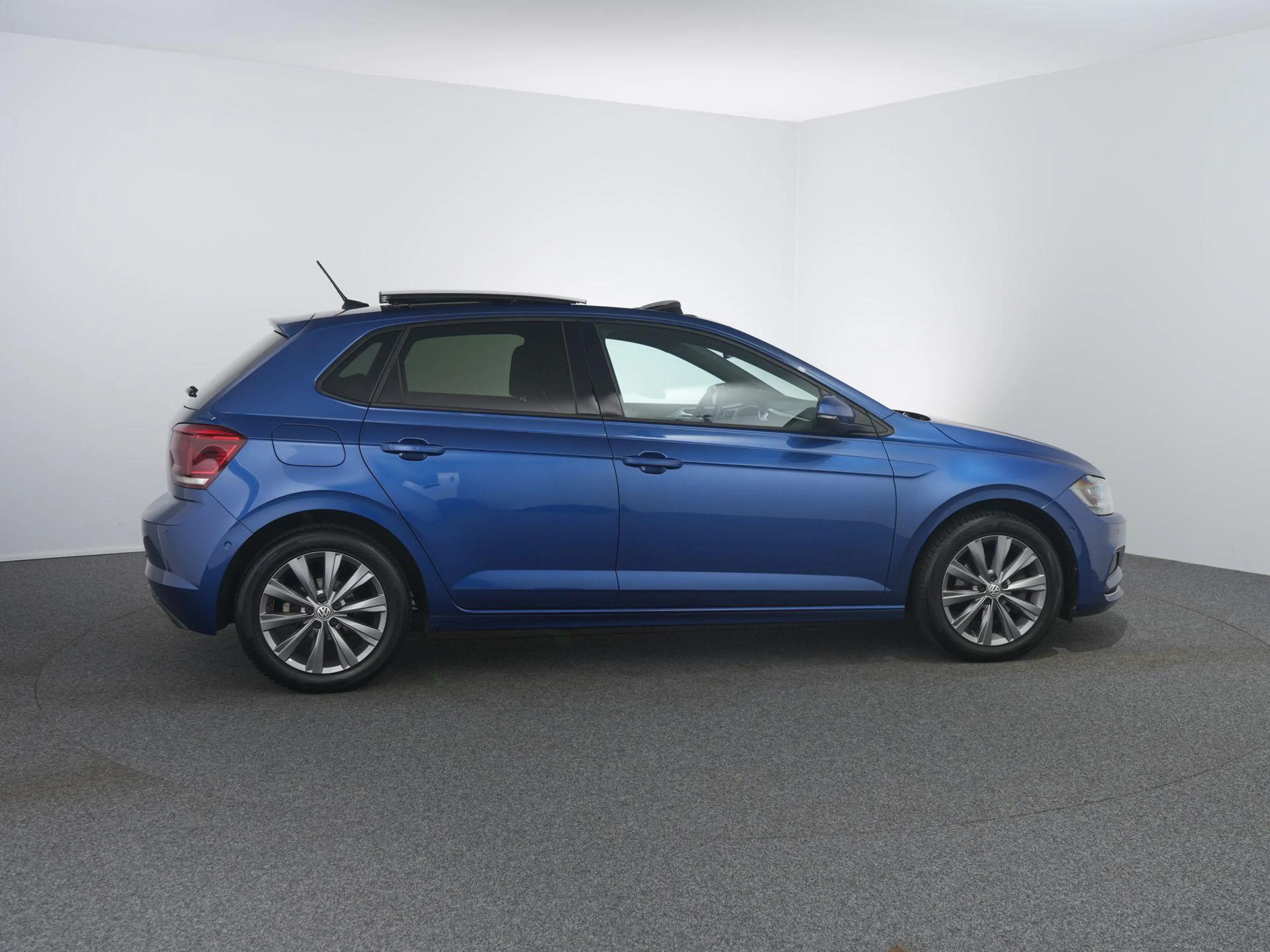 Volkswagen Polo 1.0 TSI Highline | Pano | Beats | Clima | Camera | — photo 14