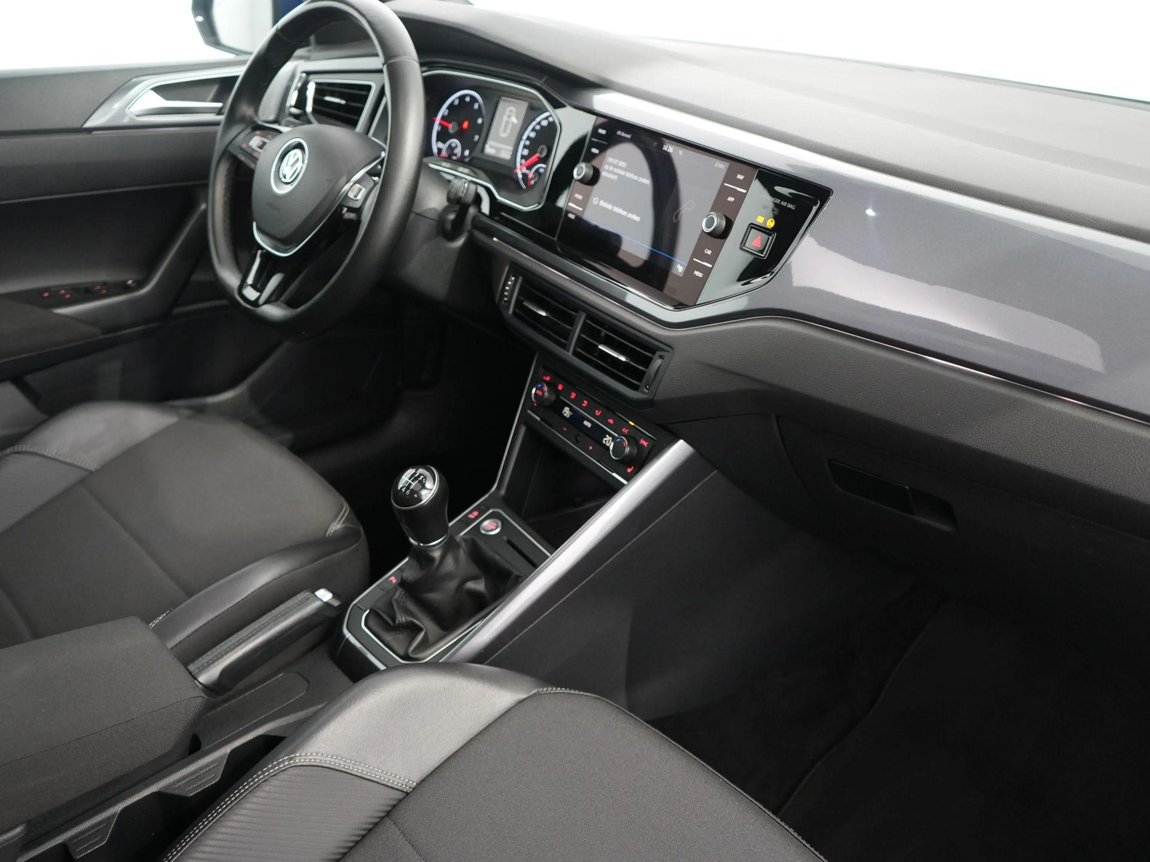 Volkswagen Polo 1.0 TSI Highline | Pano | Beats | Clima | Camera | — photo 3