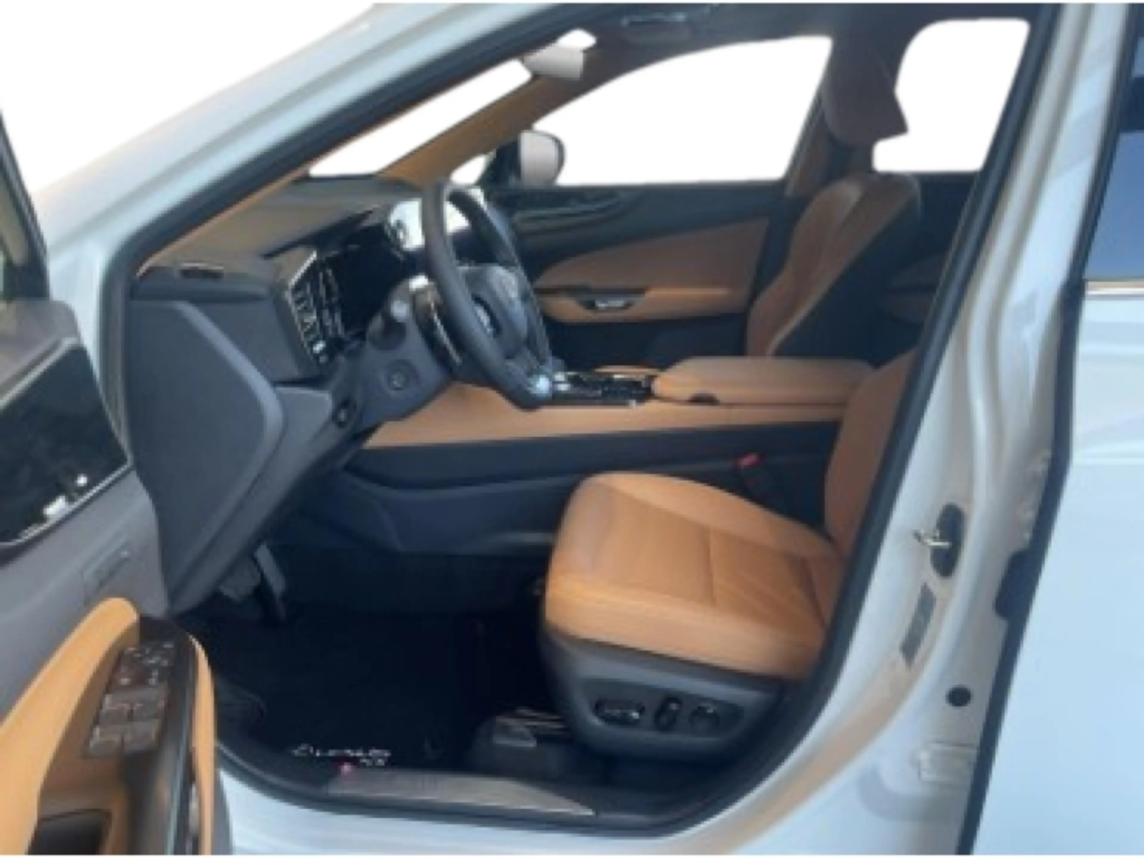 Lexus NX 450h+ NX450+ 2,5l Plug-in Executiv — photo 7