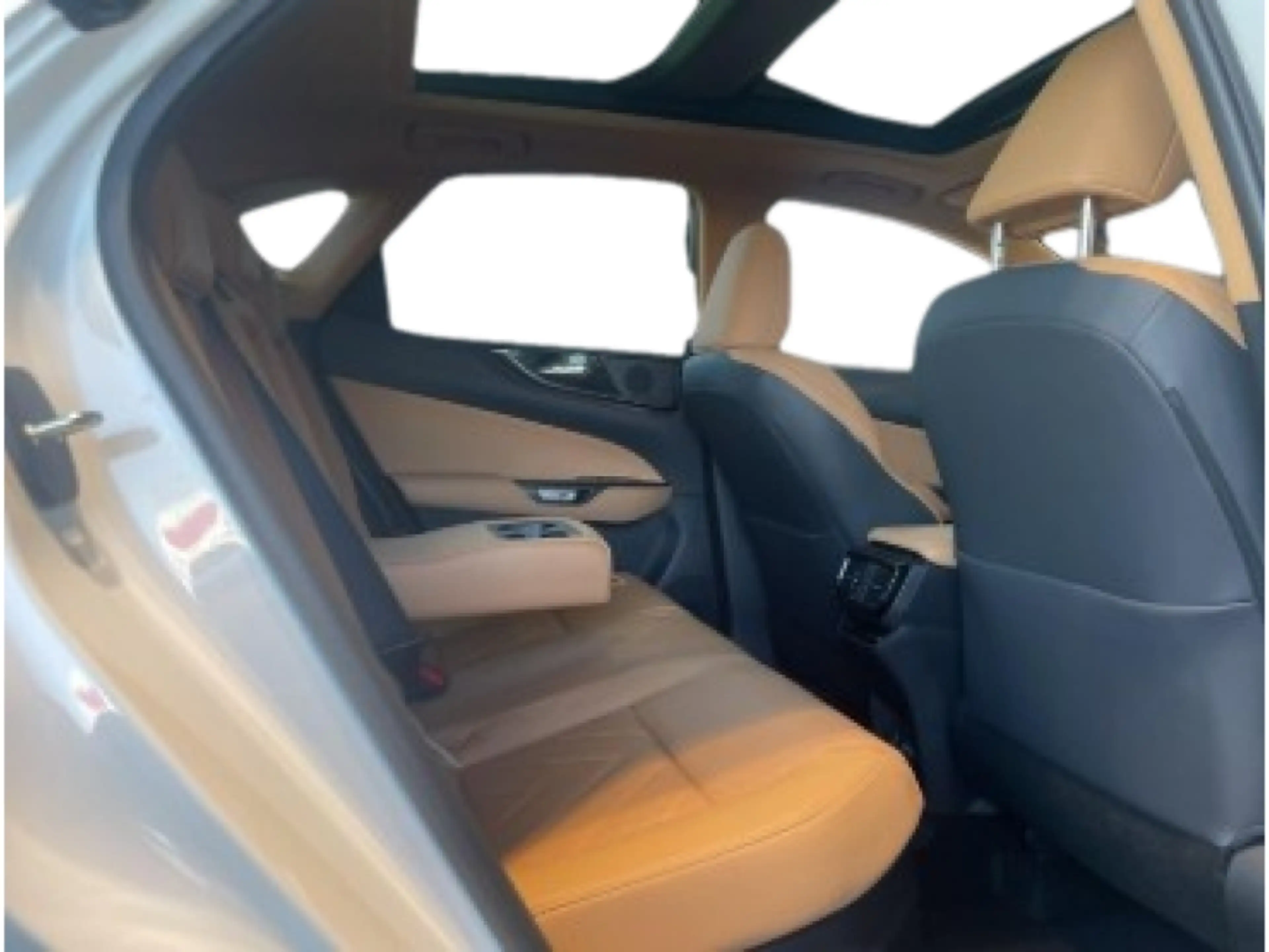 Lexus NX 450h+ NX450+ 2,5l Plug-in Executiv — photo 13