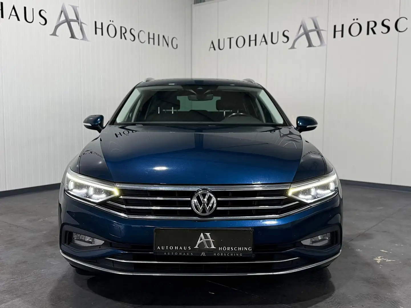 Volkswagen Passat Variant 1,6 SCR TDI DSG Blau - 2