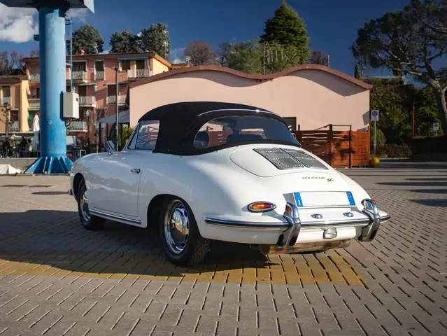 Porsche 356 view 7