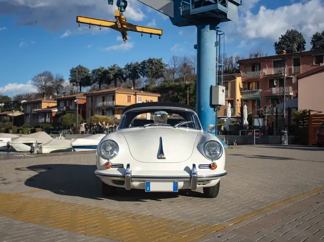 Porsche 356 view 2