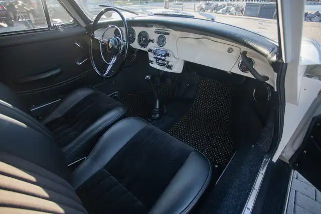 Porsche 356 view 9
