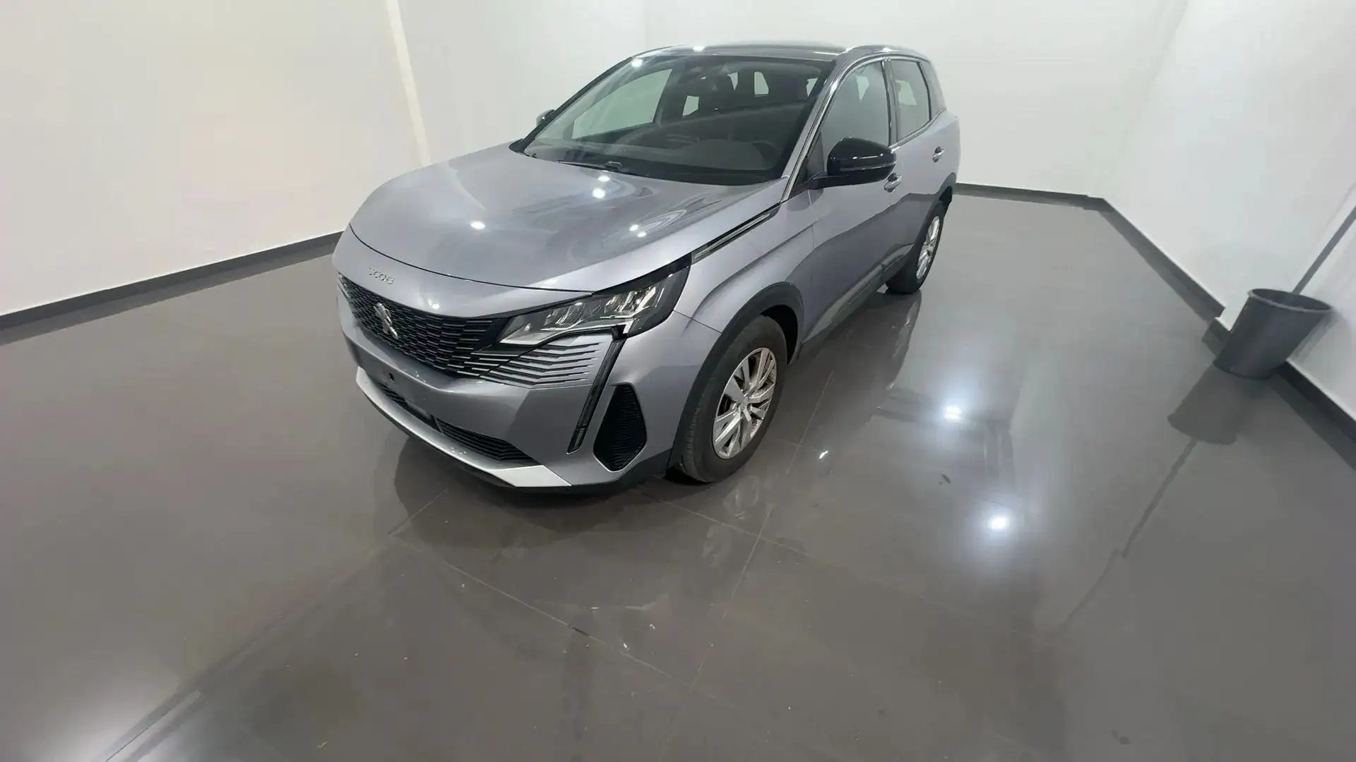 Peugeot 3008 3008 1.2 PureTech Active Pack Gris - 1