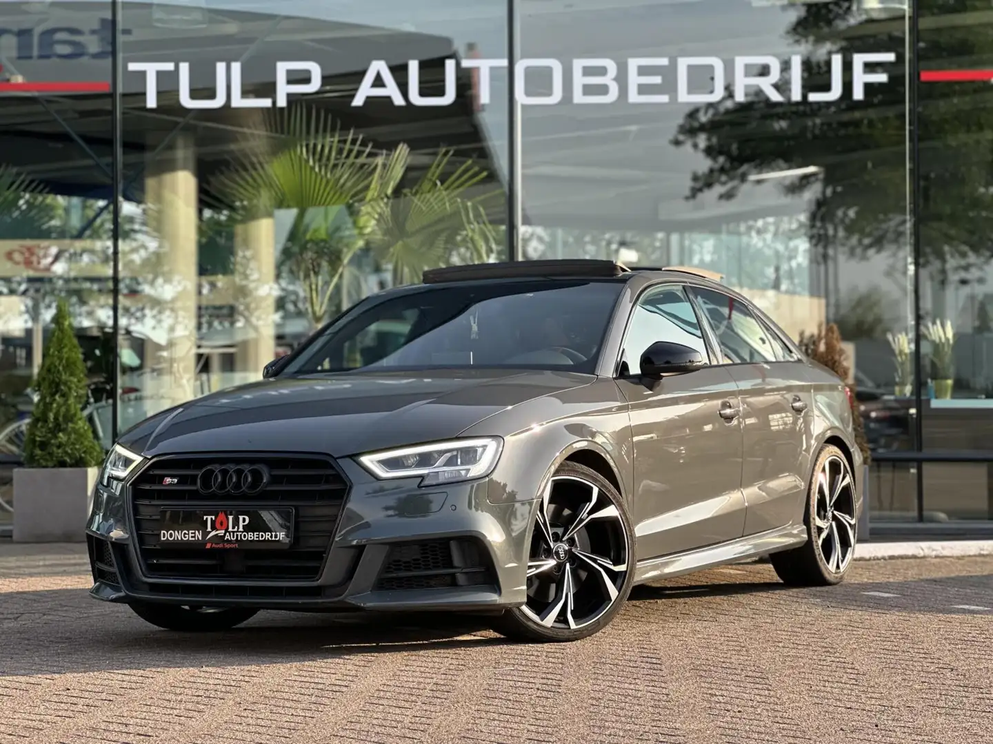Audi S3 2.0 TFSI KEYLESS PANO CRUISE VIRTUAL PANO CAMERA P Grau - 1