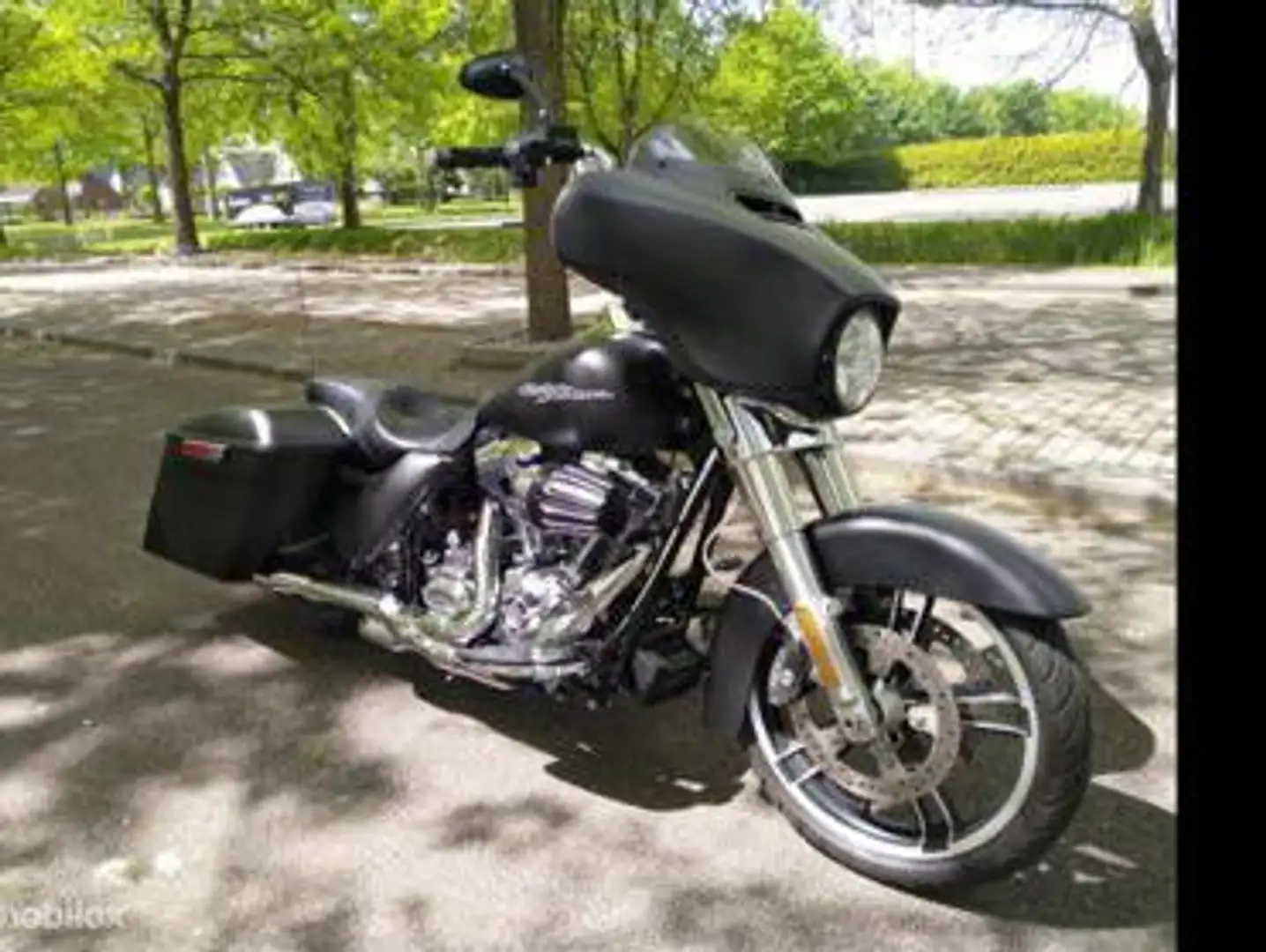 Harley-Davidson Street Glide FLHX Zwart - 1