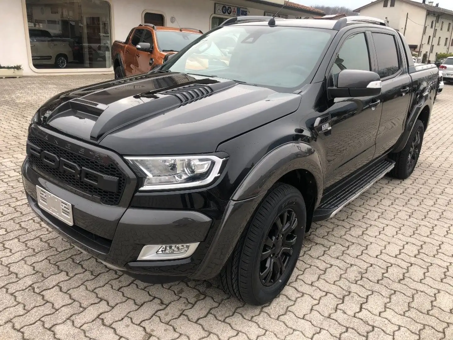 Ford Ranger 3.2 TDCi aut. DC Wildtrak 5pt. Gris - 1