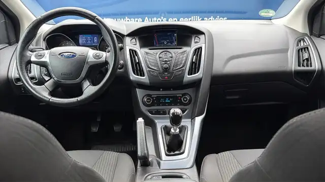 Ford Focus view 2