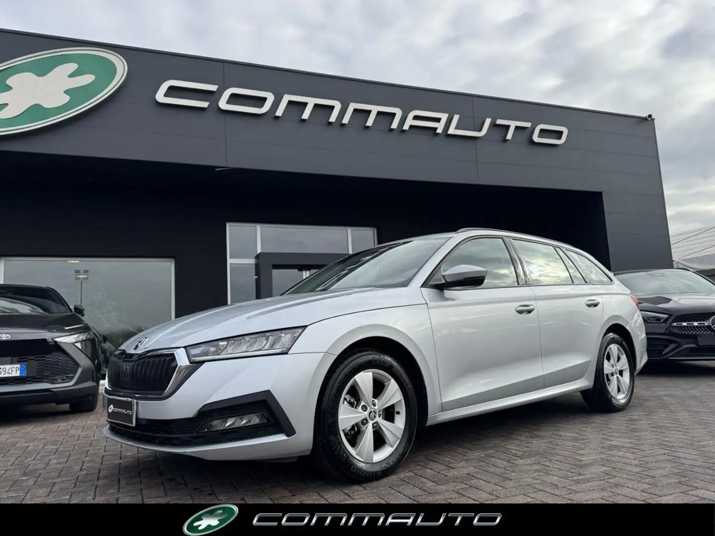Skoda Octavia 2.0 TDI EVO SCR 150 CV Wagon Executive Grigio - 1