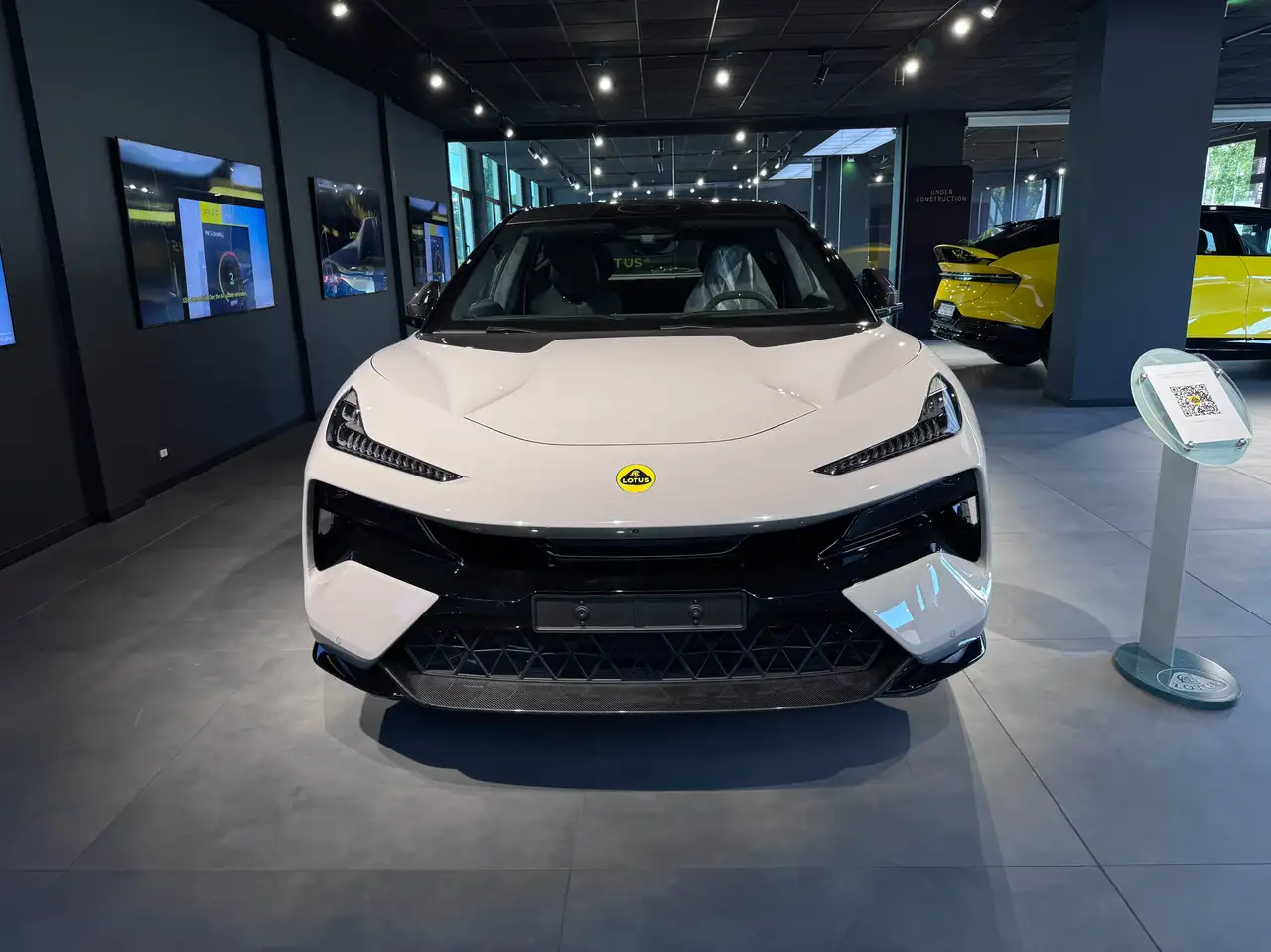 Lotus Eletre 2026