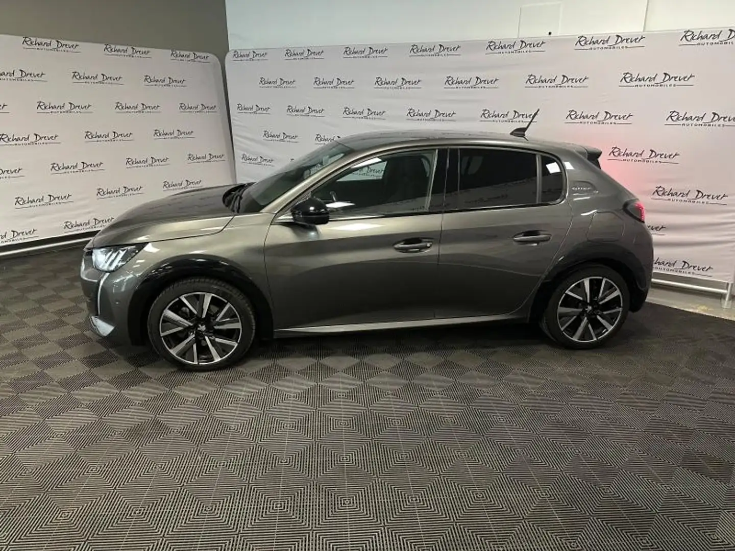 Peugeot 208 1.5 BlueHDi 100ch S\u0026S GT Line Gris - 2