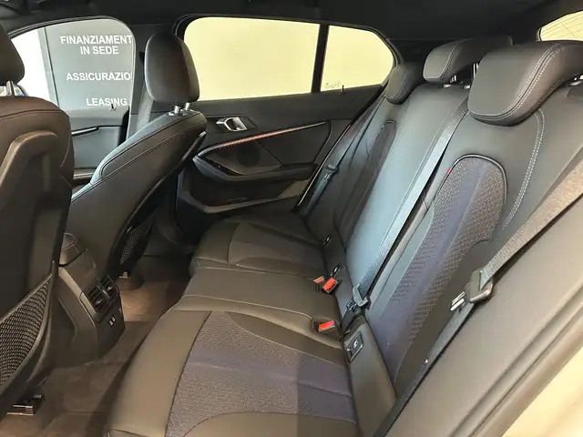 BMW 1 Series view 7