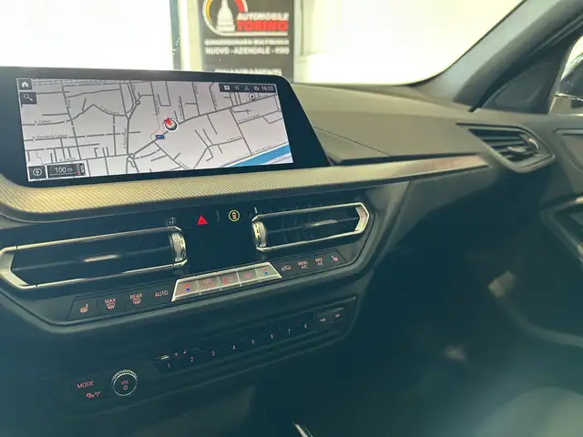 BMW 1 Series view 12