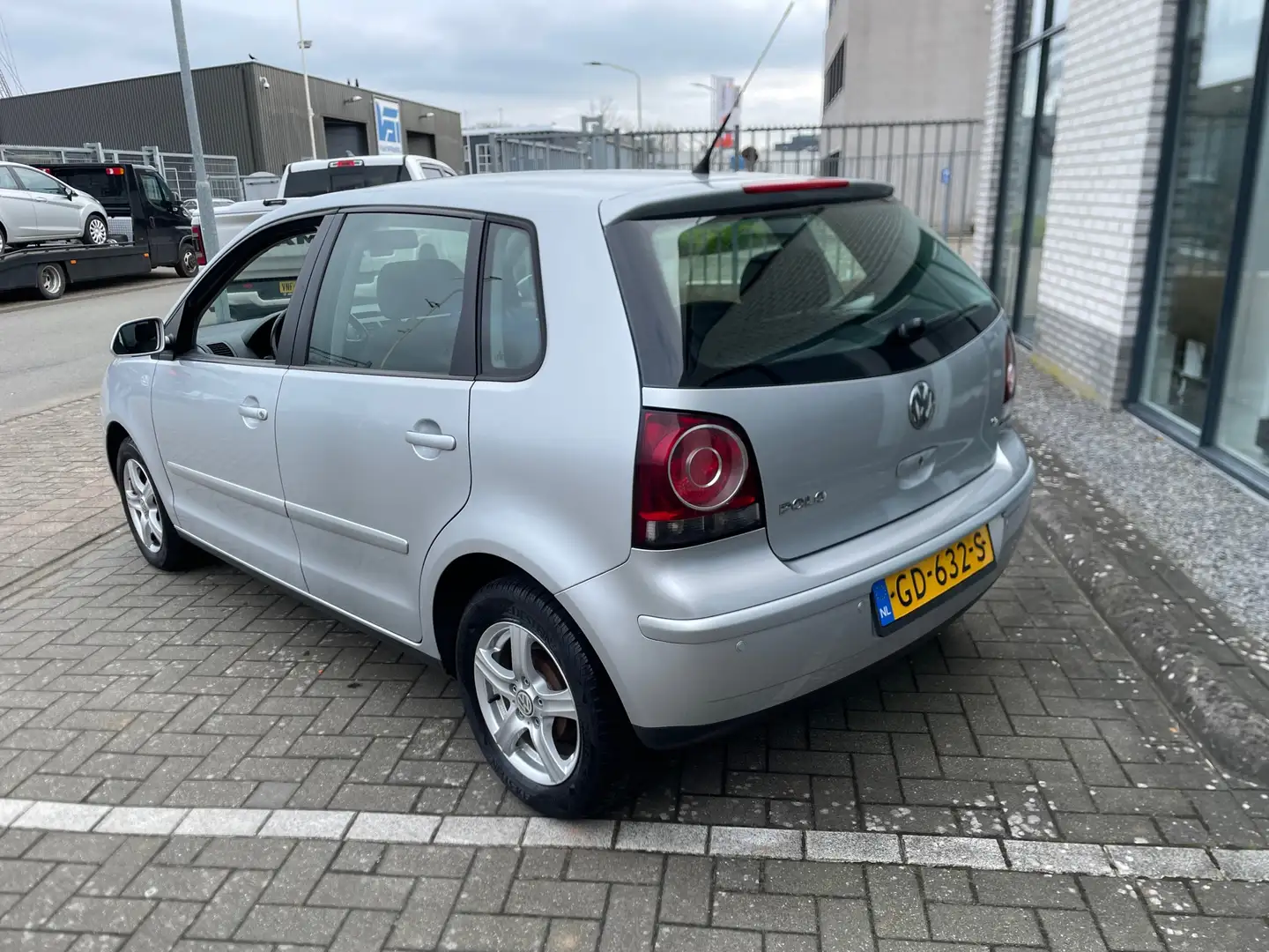 Volkswagen Polo 1.2-12V Optive Lm Velgen Cruis Clima Grau - 2