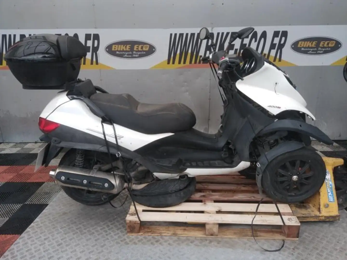 Piaggio MP3 400 Blanc - 1