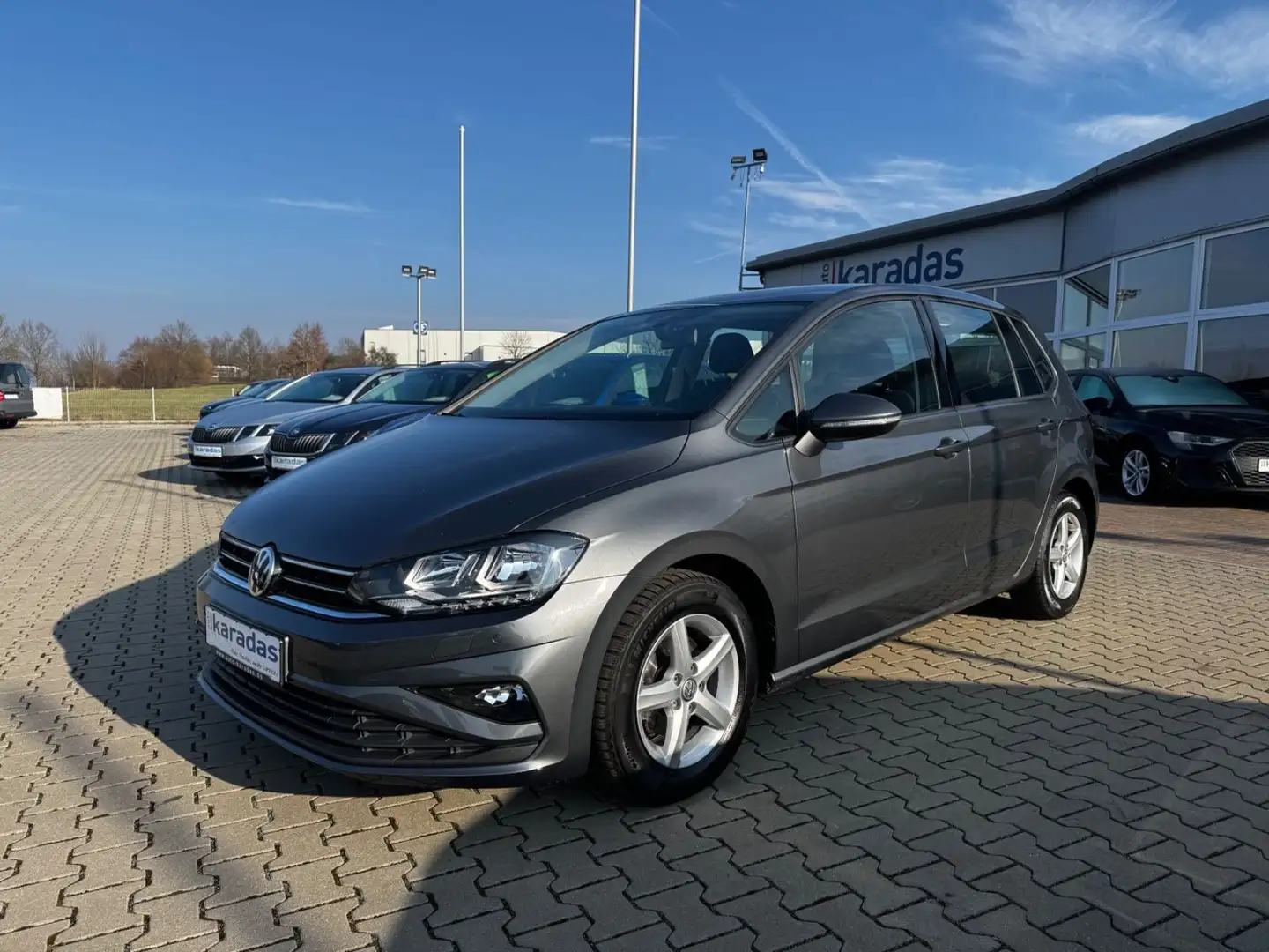 Volkswagen Golf Sportsvan VII 24.113KM/Automatik/PDC Gris - 1